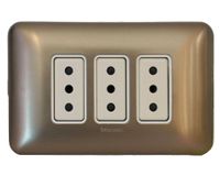 Toma triple 2 p+t 10 a nea  titanio armada Bticino