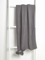 Chal Pompón 125x150 cm