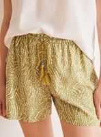 Short Verde Estampado Étnico