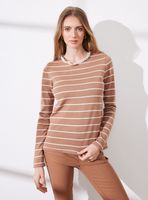 Sweater Tejida con Líneas y Vuelo en Cuello