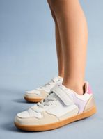 Zapatilla Urbana Cordón Elasticado y Velcro Unisex