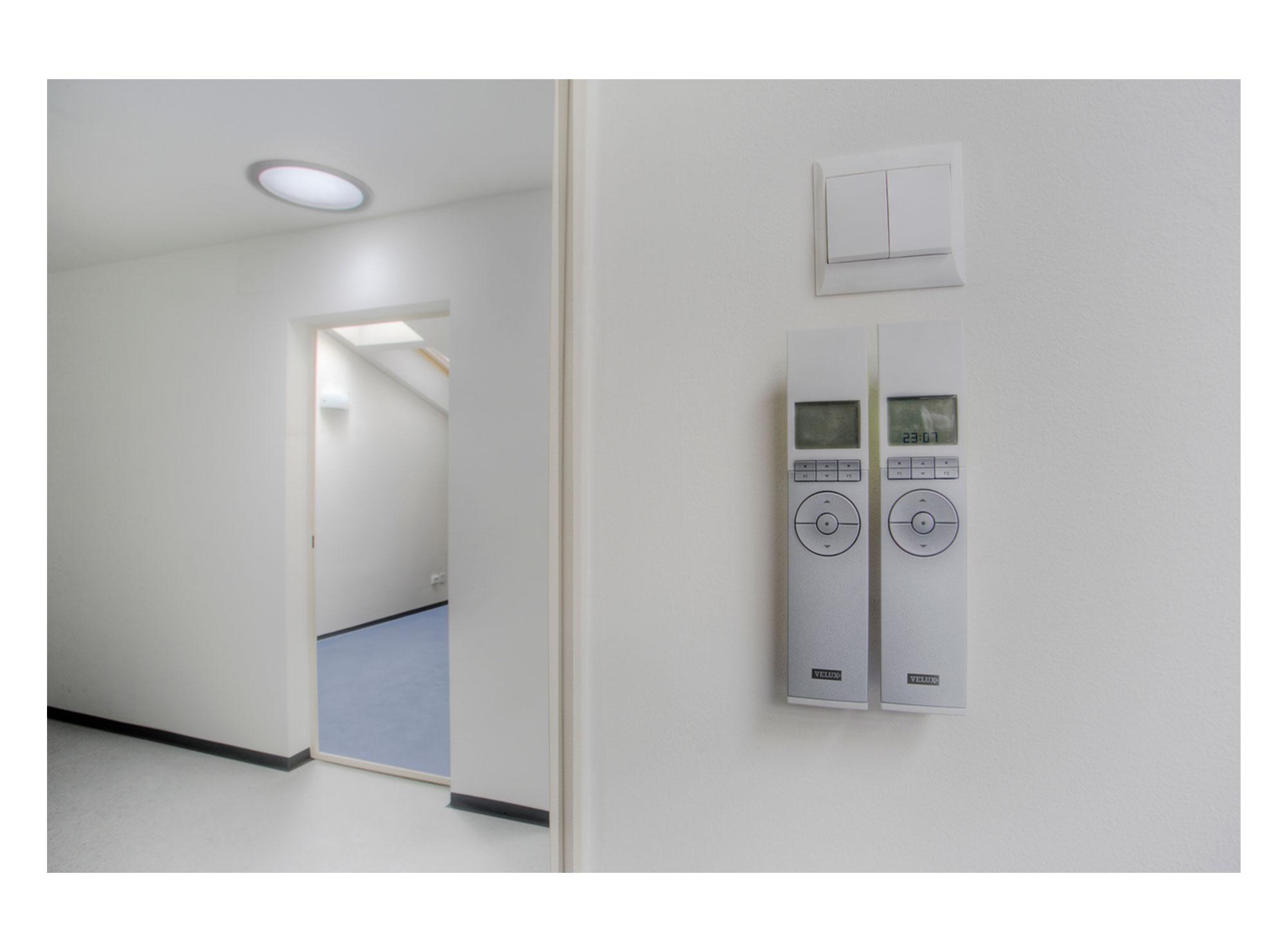 Túnel solar flexible para techo liso e inclinado Velux-0