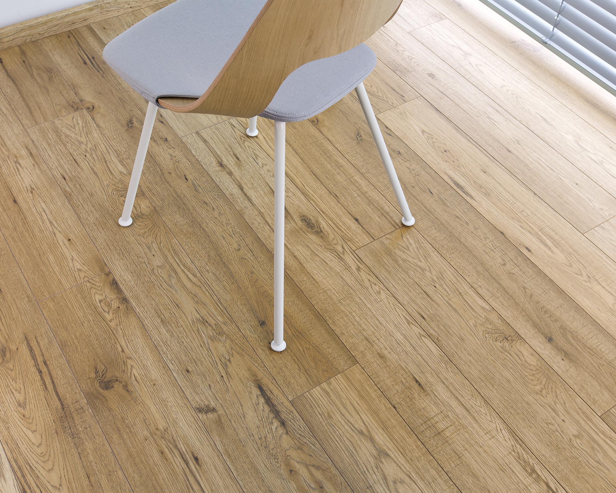 Piso flotante Natural touch hickor kansa 10 mm 1.76 m2-2