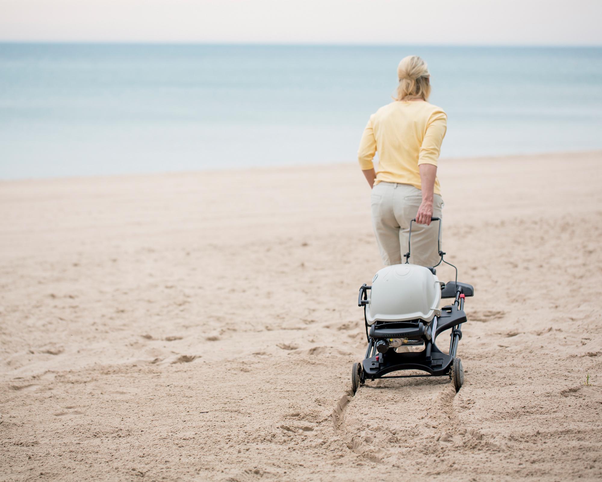 Parrilla a gas 1 quemador Q2200 blanco Weber-3