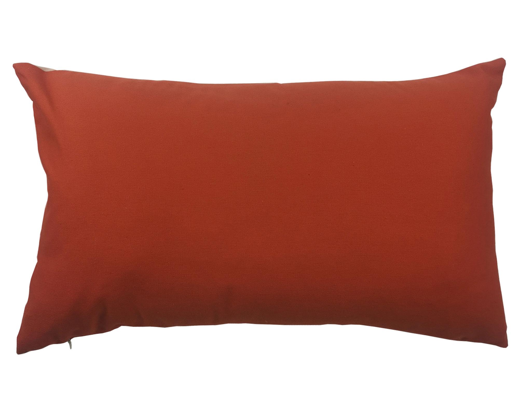 Cojín 30x50 cm Liso guinda Cotidiana-1