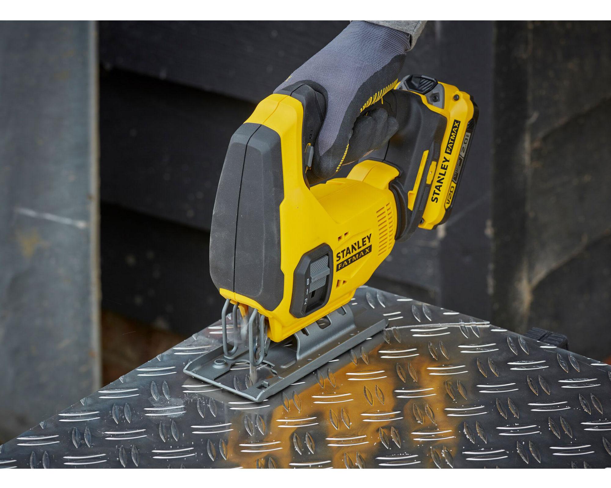 Sierra caladora Inalámbrica Stanley-4