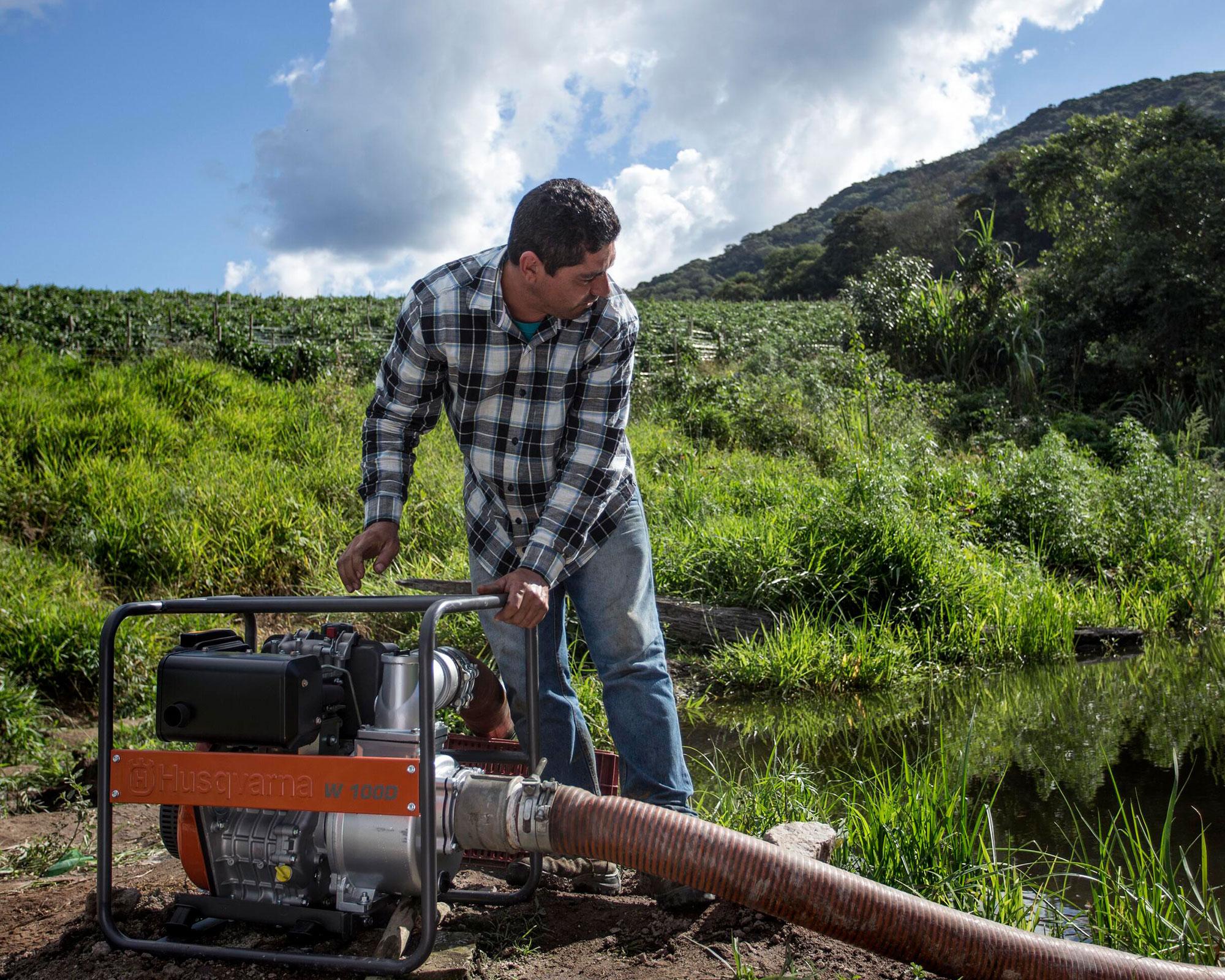 Motobomba W100DE 4" naranjo Husqvarna-2