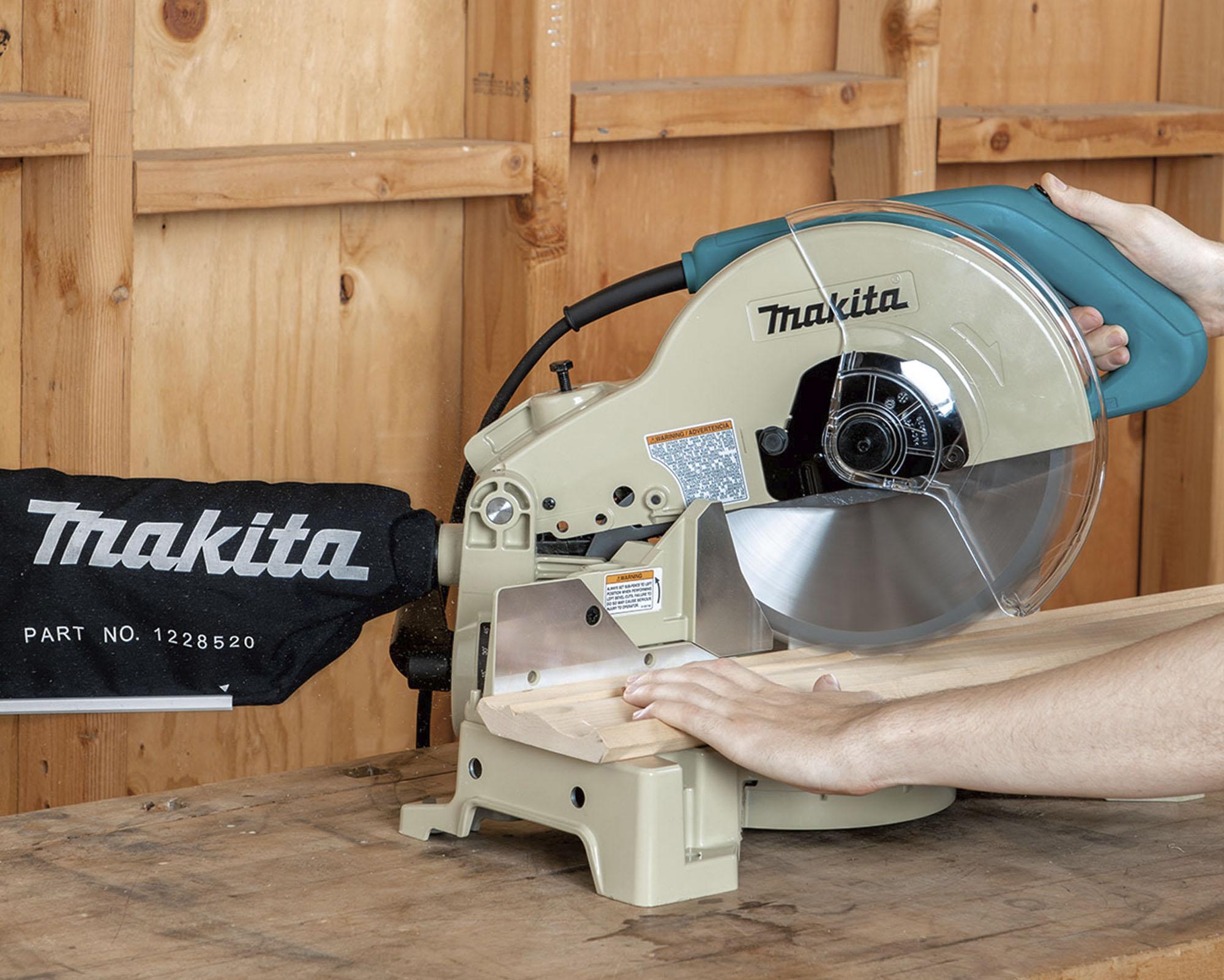 Sierra ingleteadora 1650W 10 mm + lijadora orbital-1