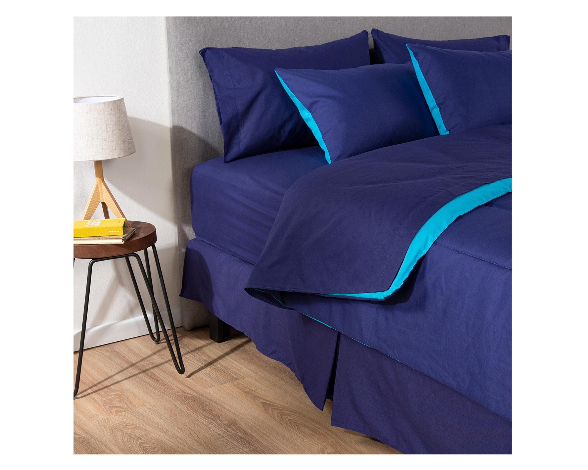 Plumón bicolor 1.5 plazas azul/celeste + Juego de sábanas azul + Cubre colchón blanco + Faldón azul-1