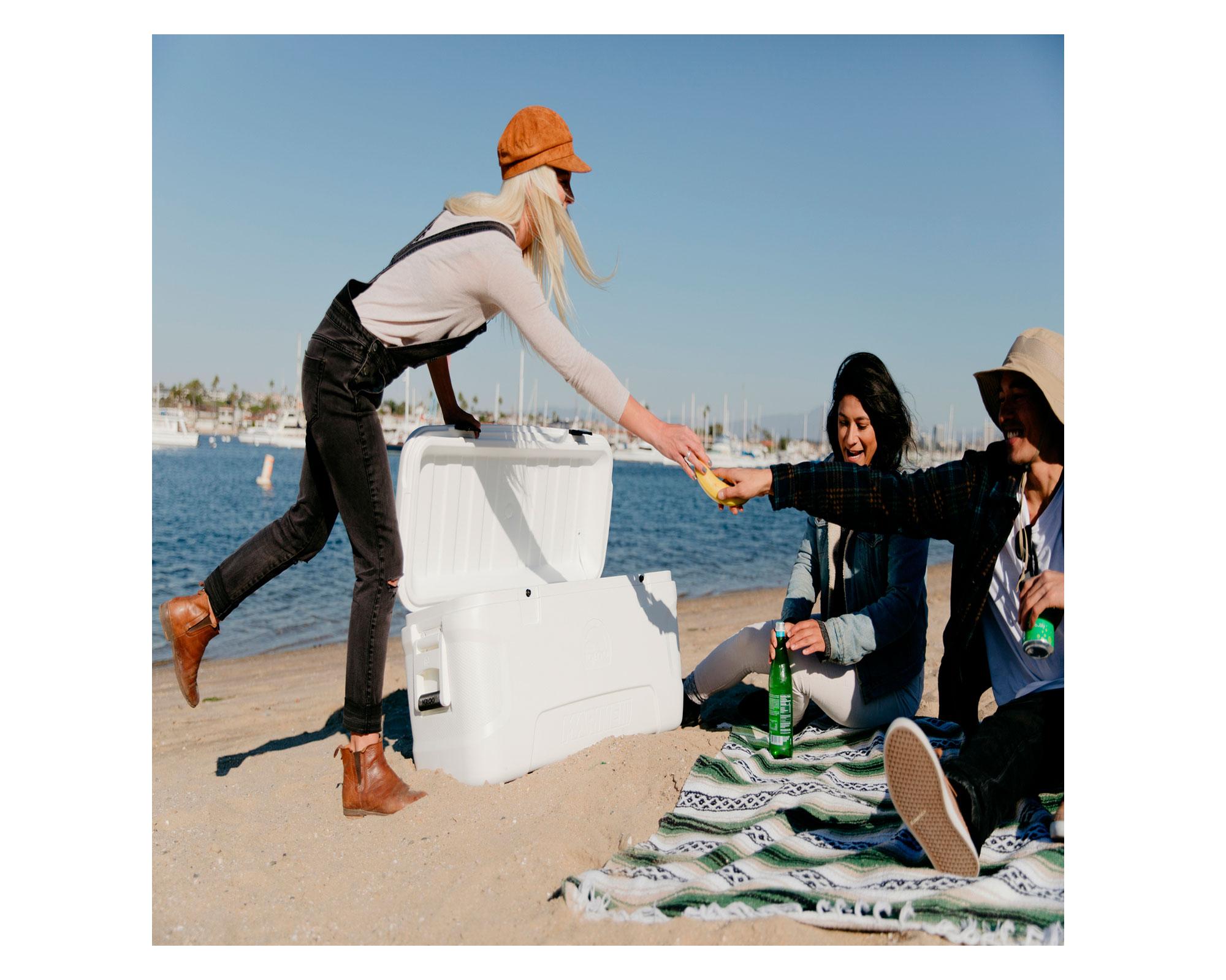 Cooler 113 litros Marine Contour blanco-5