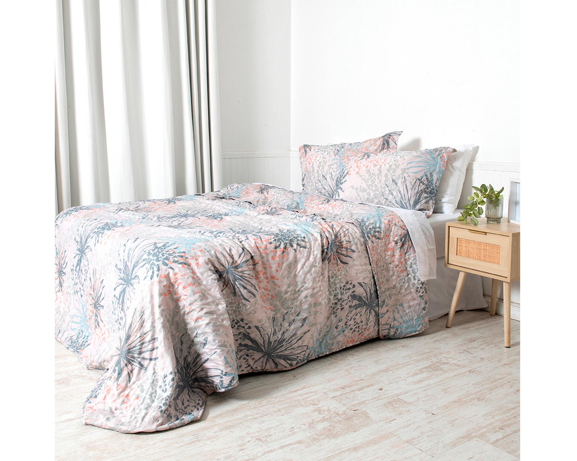 Quilt + sábanas 2 plazas Palmas-2