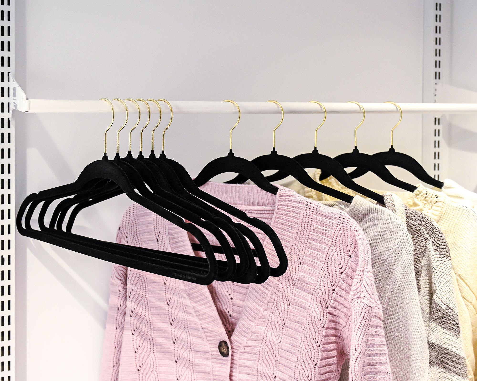 Colgador negro/dorado 20 piezas-3