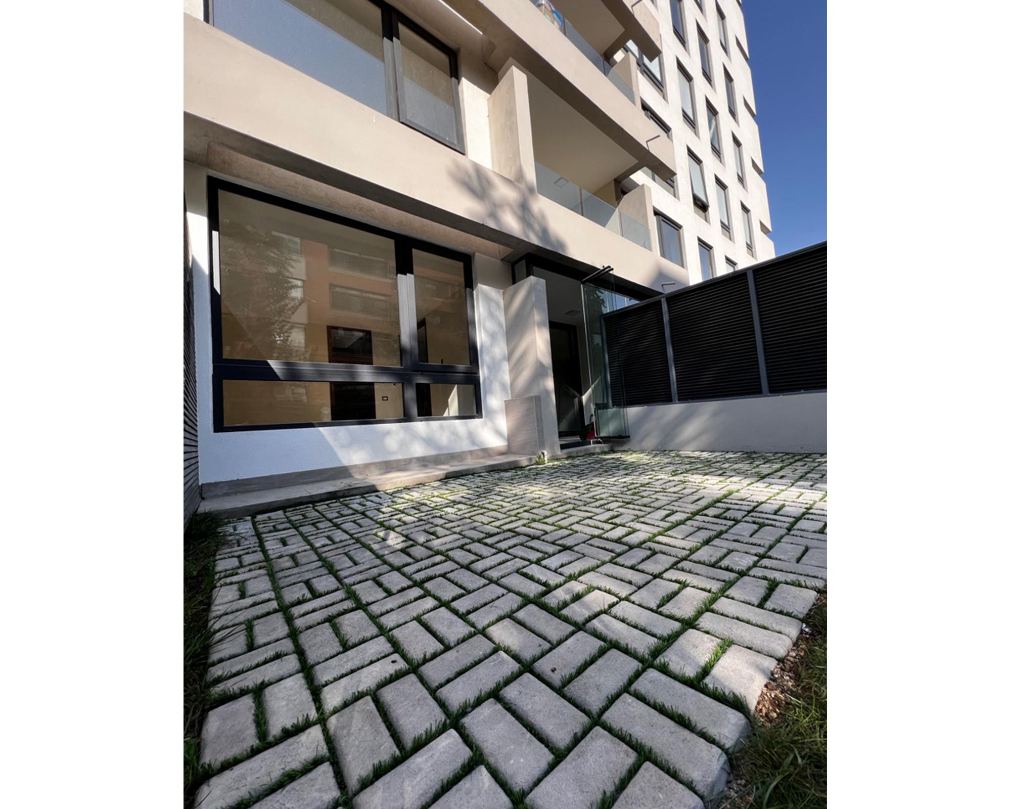 Adoquín modular bloque con pasto sintético 50x50 cm-2