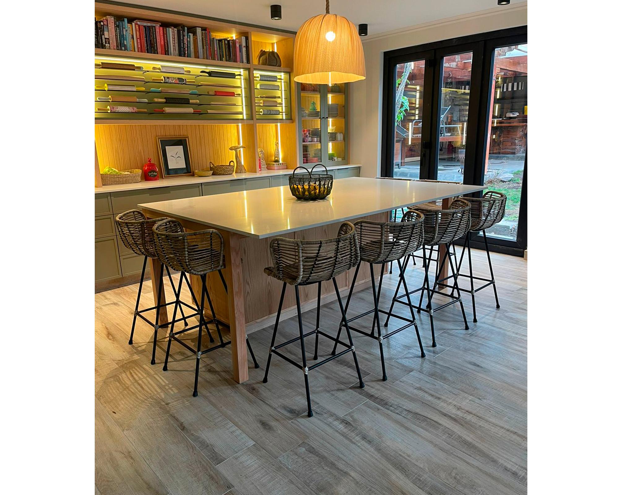 Taburete Mimbre curvo gris 90 cm-4