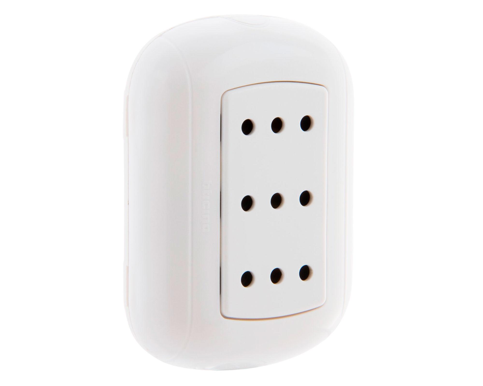 Toma corriente triple 10 a/16 a oval blanco Bticino-1