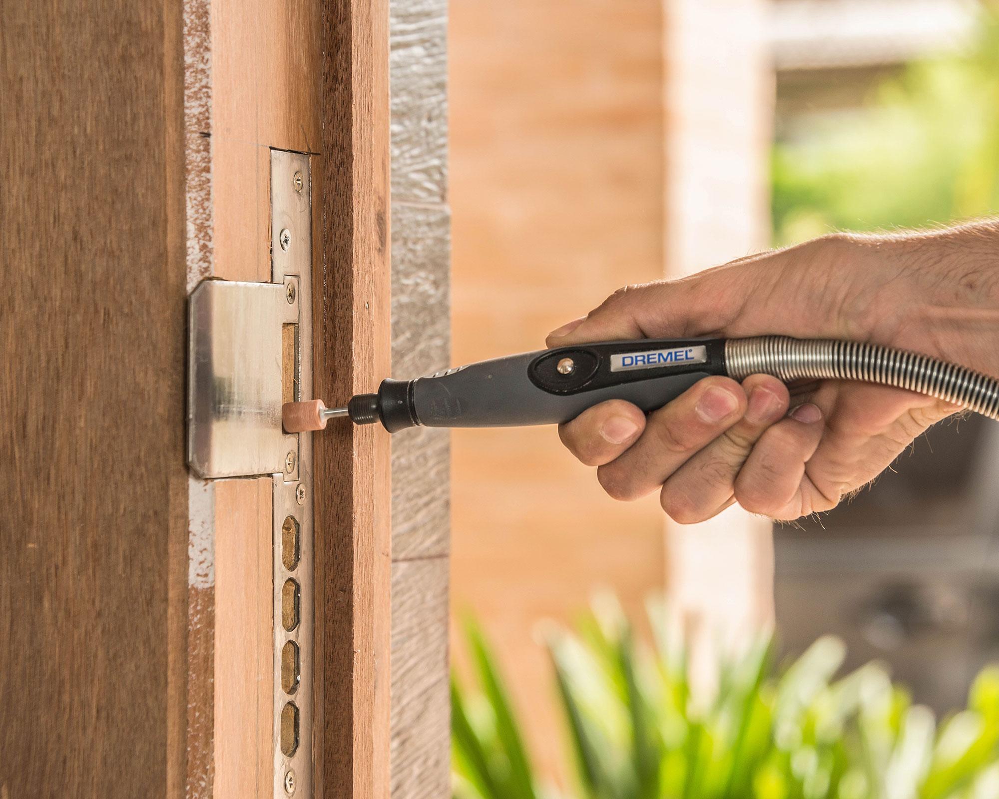 Multipropósito 120W 3000 + 32 accesorios Dremel-16