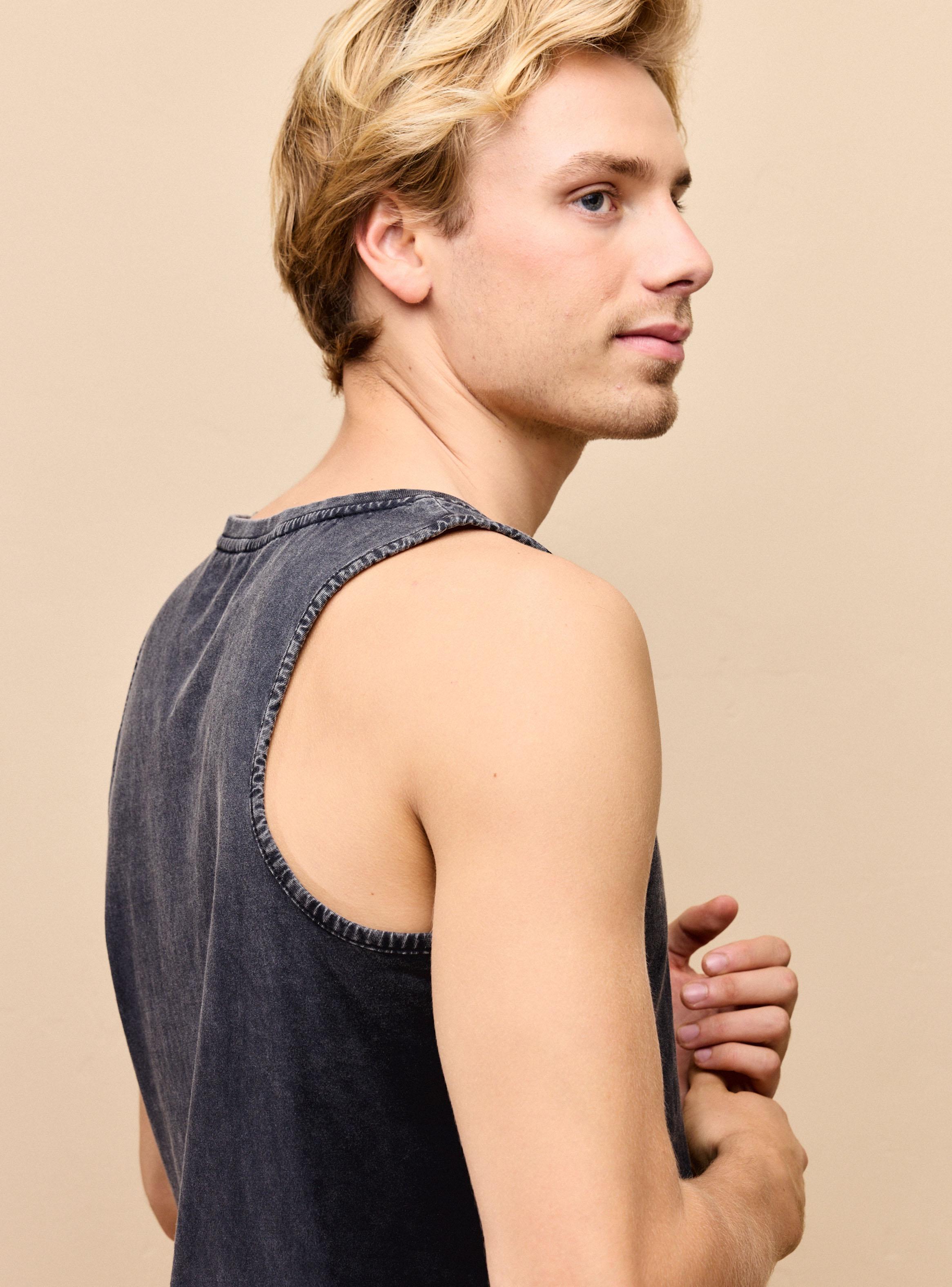 Polera sin Mangas con Lavado-3