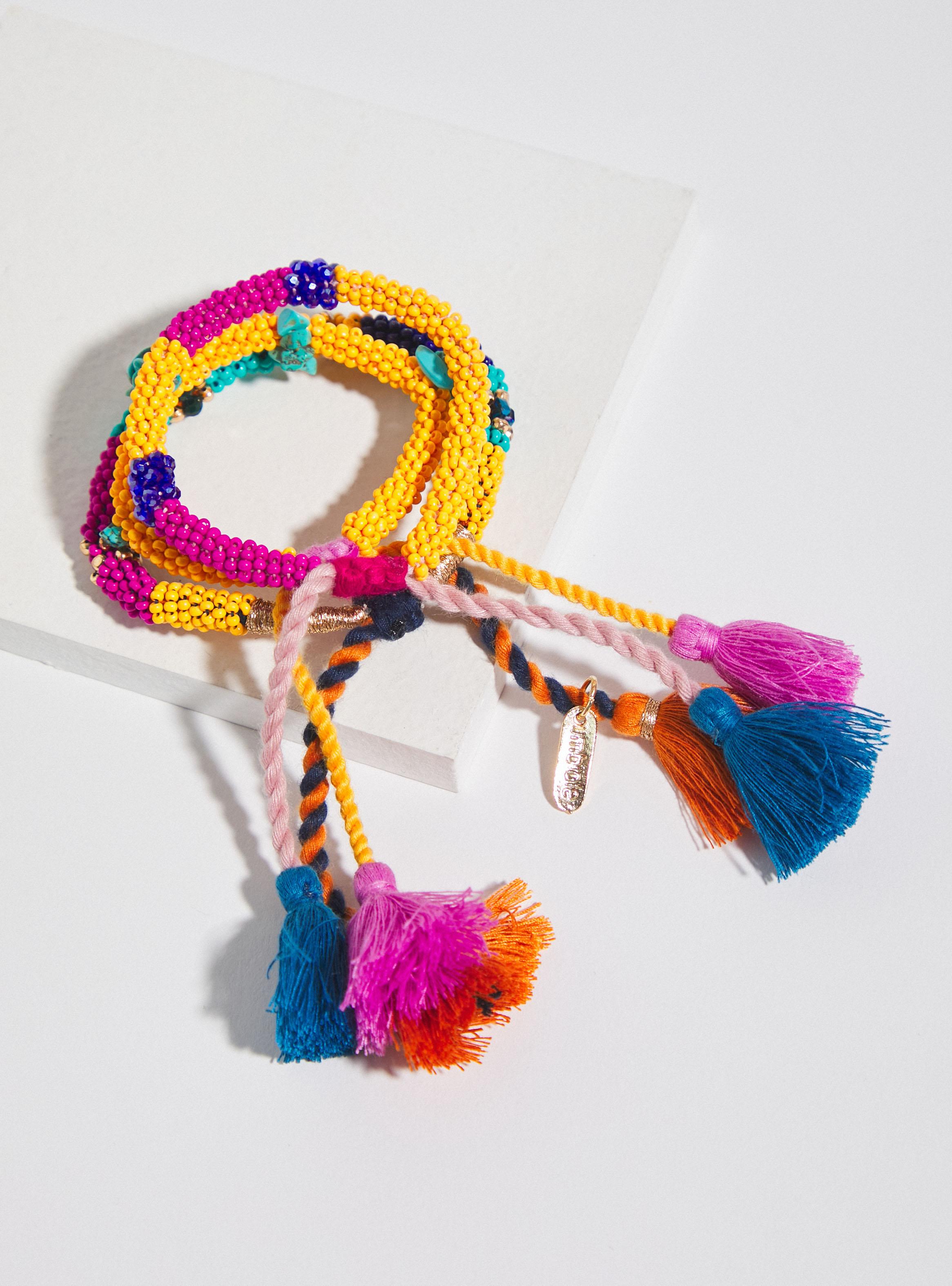 Pulsera Mostacillas y Pompones Coloridos-2