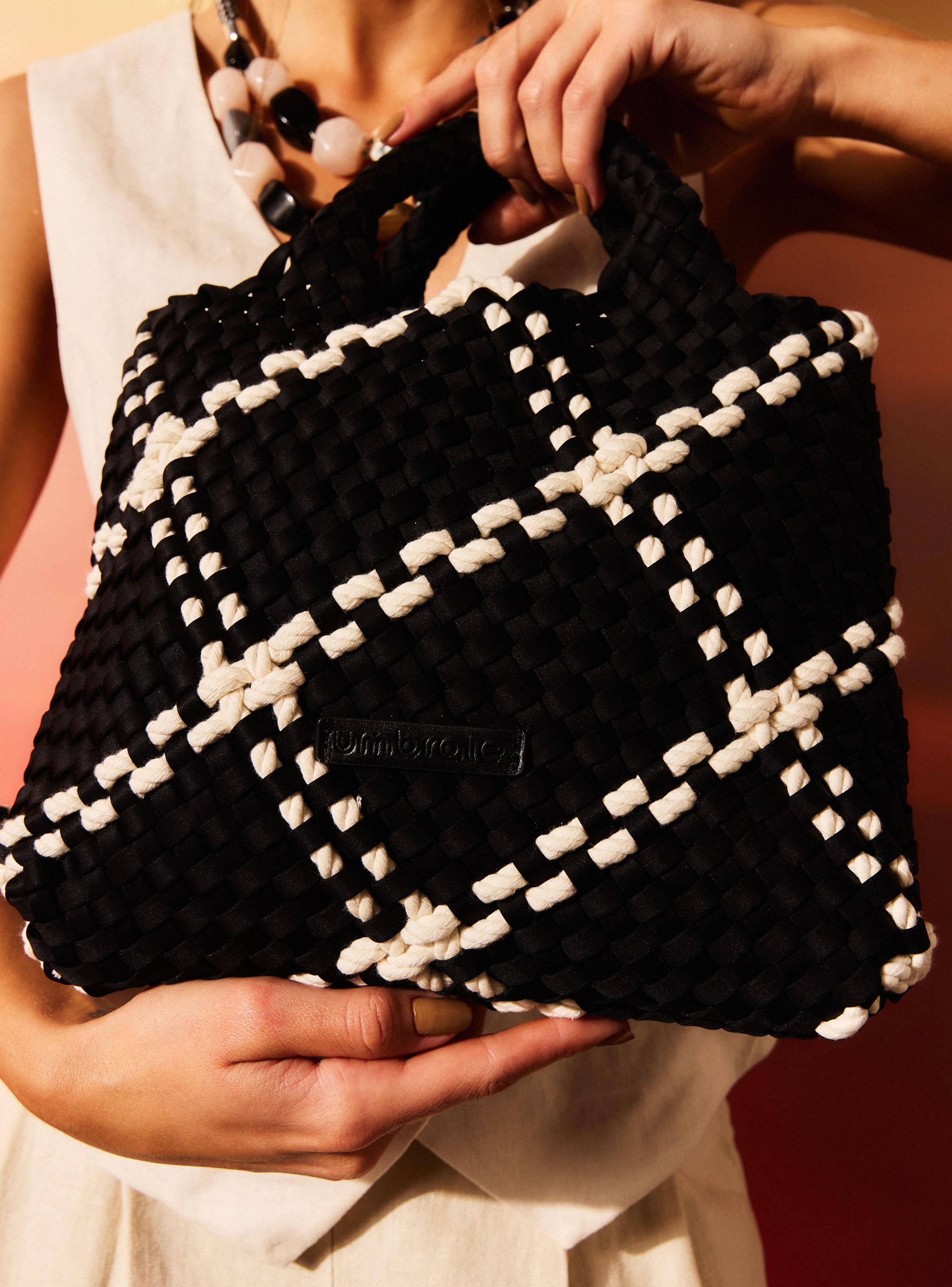 Cartera de Mano Entramada Neopren y Cordón Bicolor-6