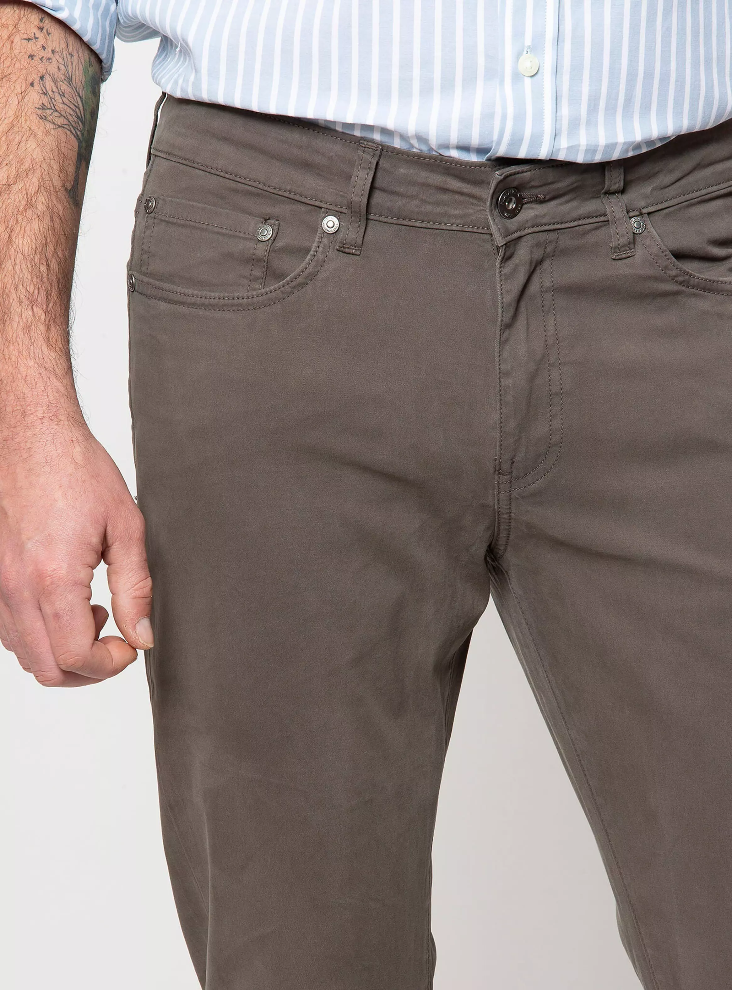 Pantalón con Botones y Bolsillos-2