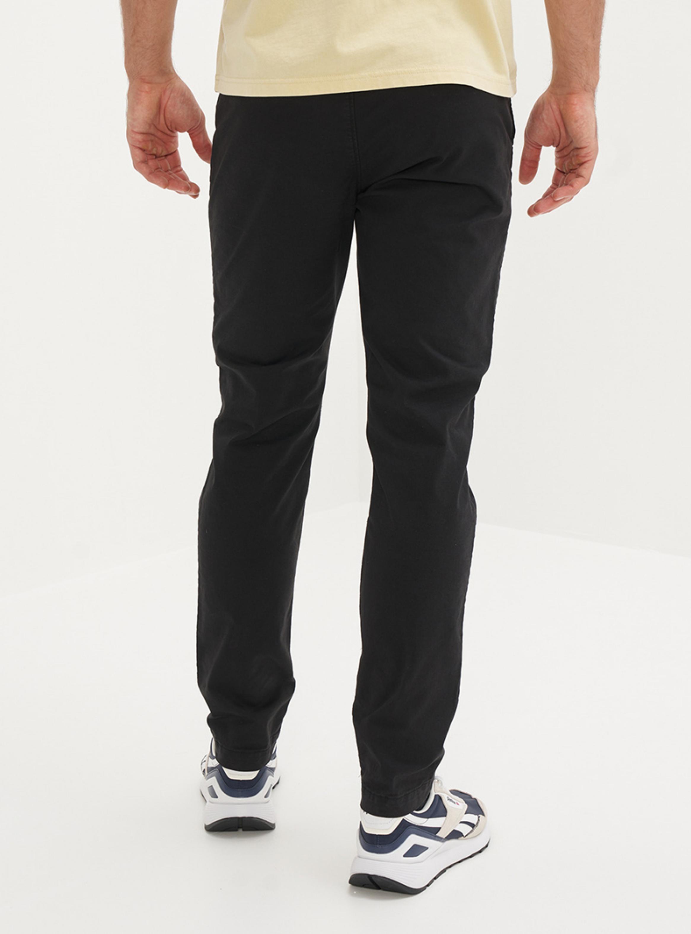 AE Pantalón Slim Chino Rockwell -1