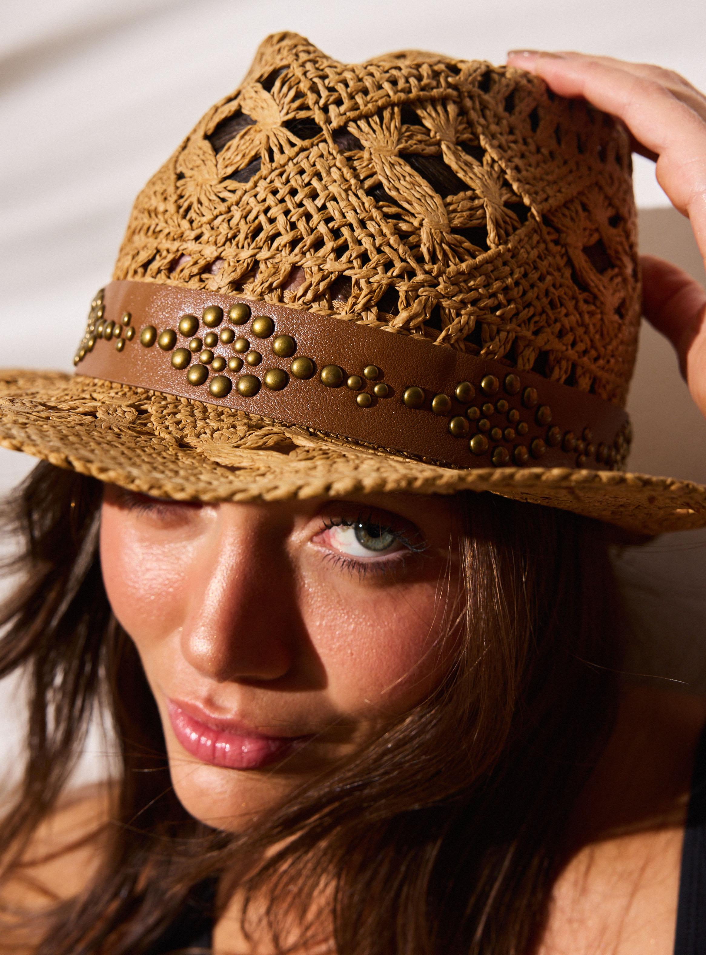 Sombrero Estilo Tejano con Cinto y Tachas-1
