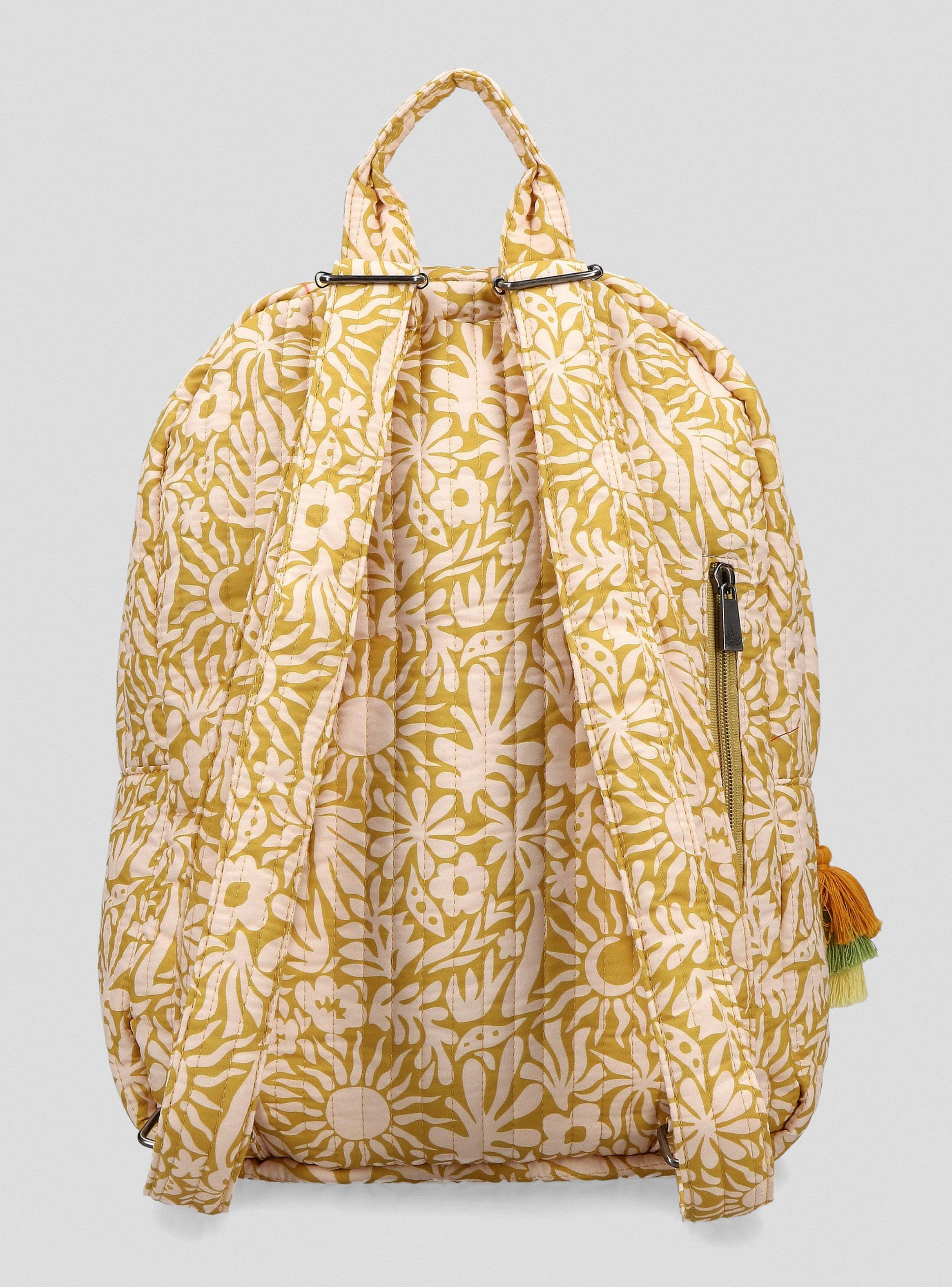 Mochila Acolchada Full Estampada con Aplicación Pompón-4