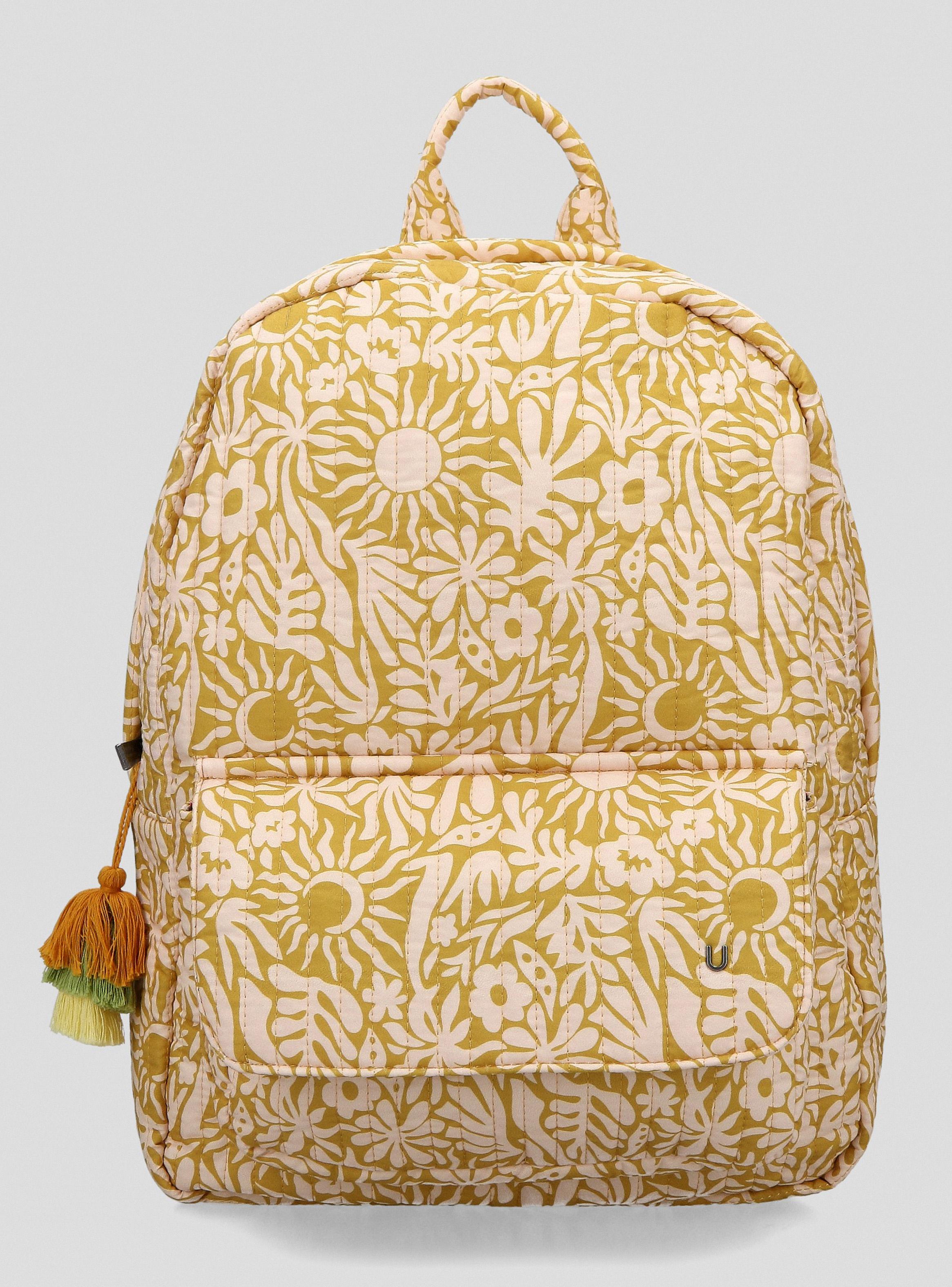 Mochila Acolchada Full Estampada con Aplicación Pompón-2