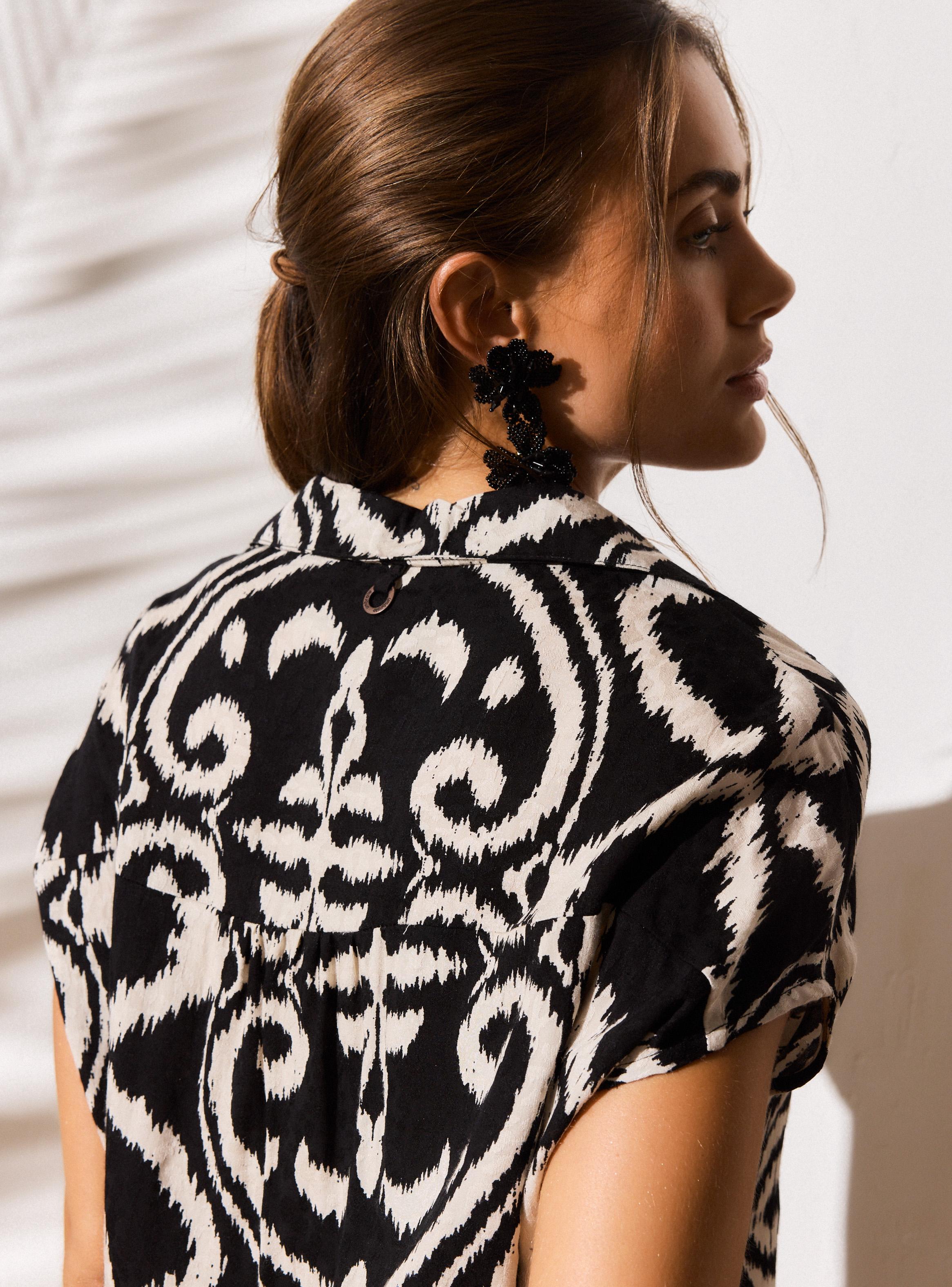 Blusa Estampada y Anudada en Delantero-3