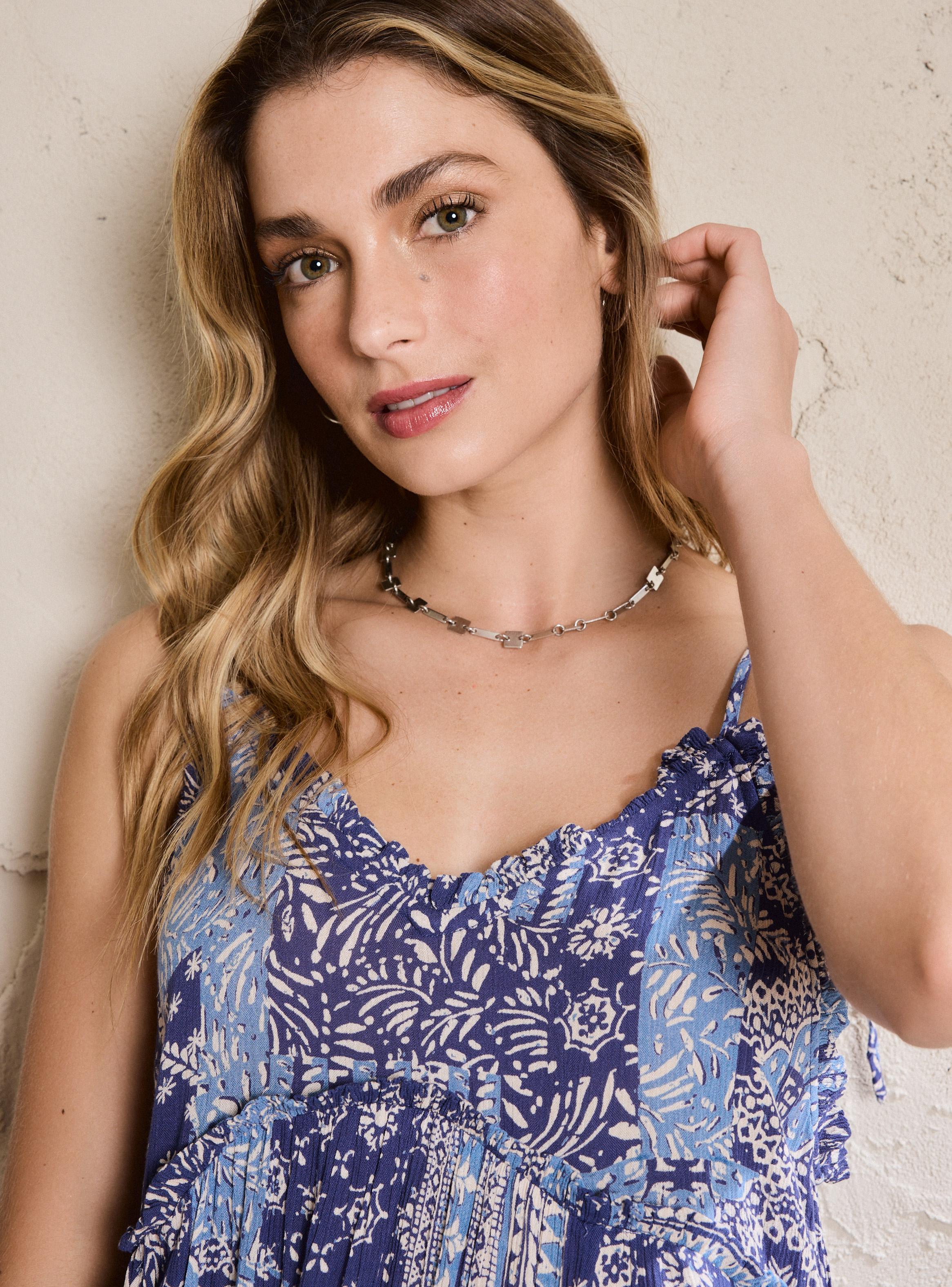 Vestido Estampado con Tirantes Ajustables y Cortes-2