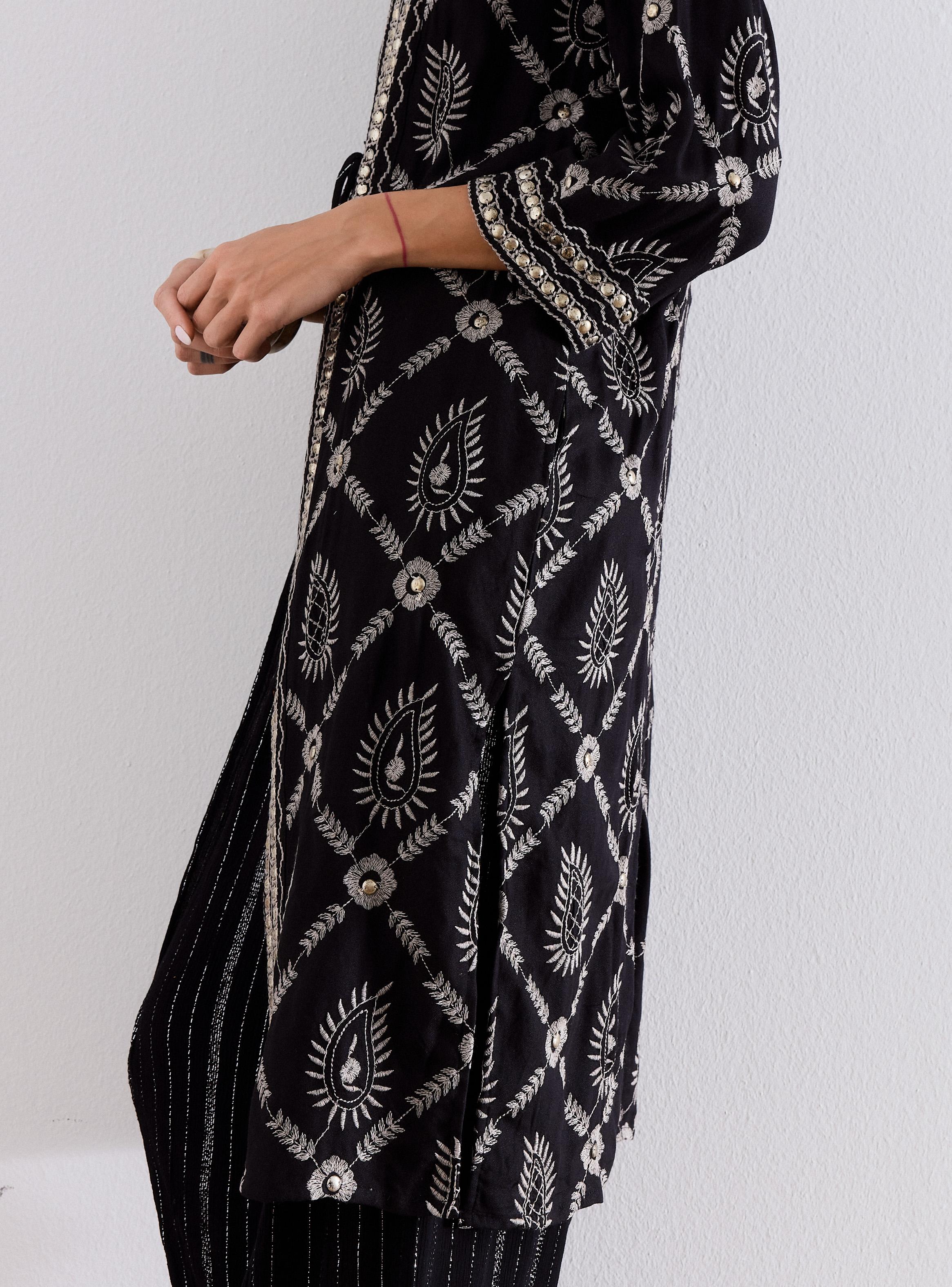 Chaqueta Tipo Kimono Bordada-3