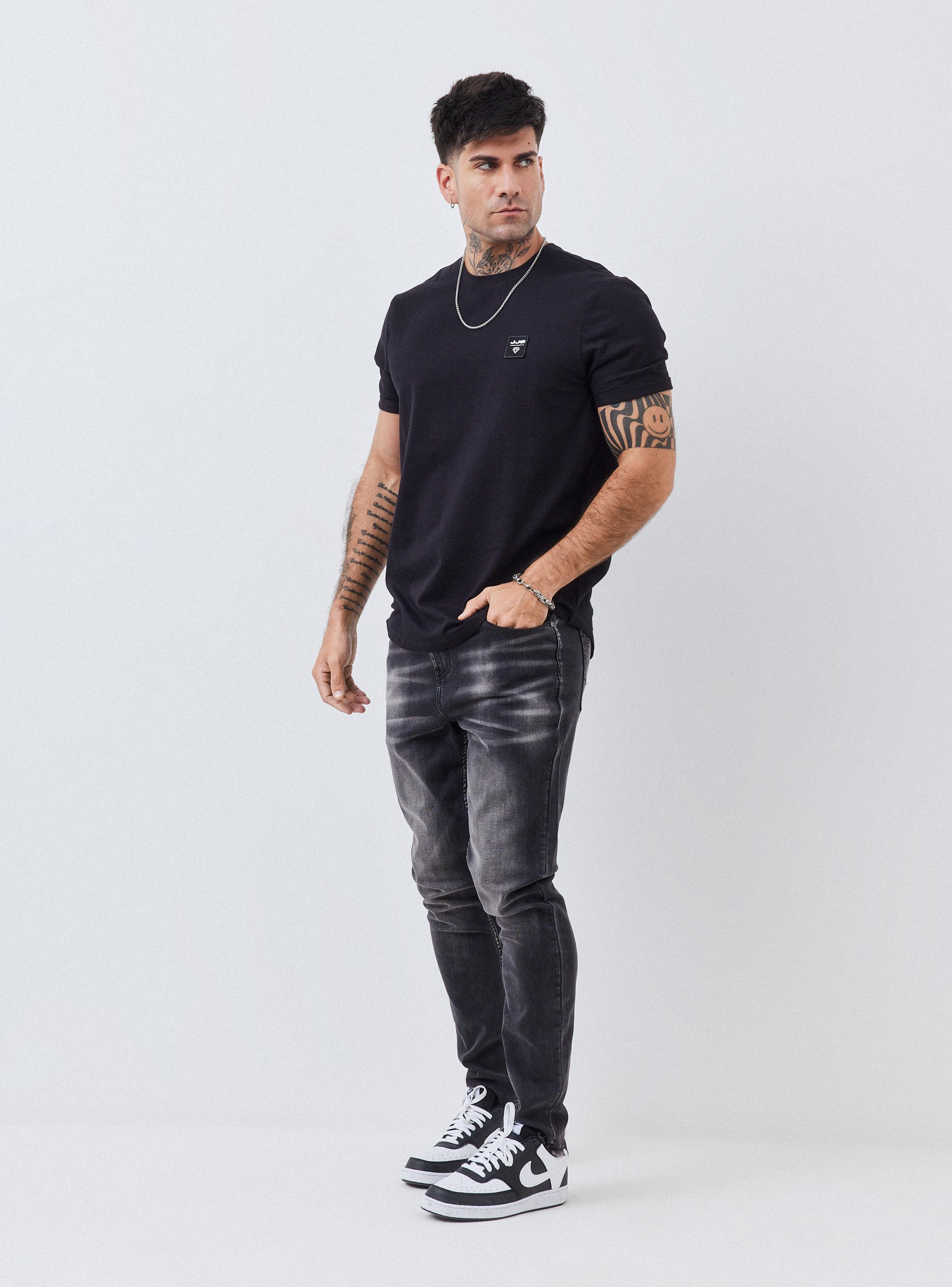 Polera Long Fit con Parche en Pecho Manga Corta-4