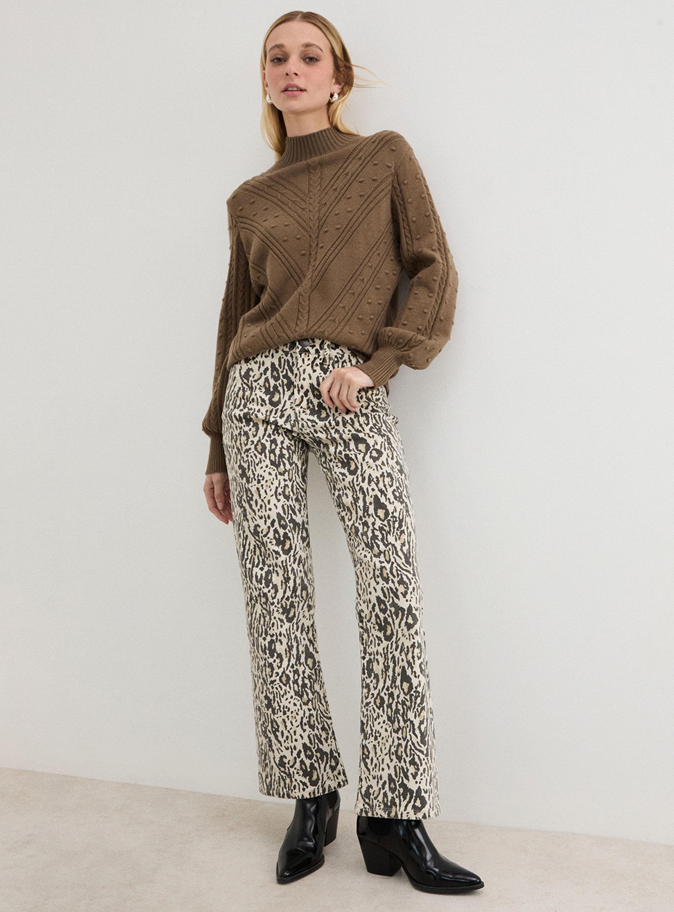 Sweater Liso Detalles-3