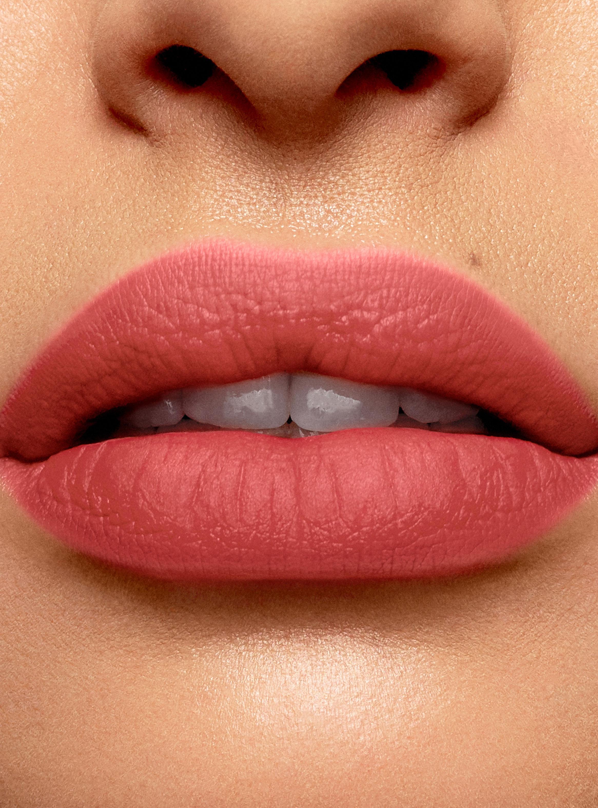 Labial L'Absolu Rouge Intimatte Tono 242-2