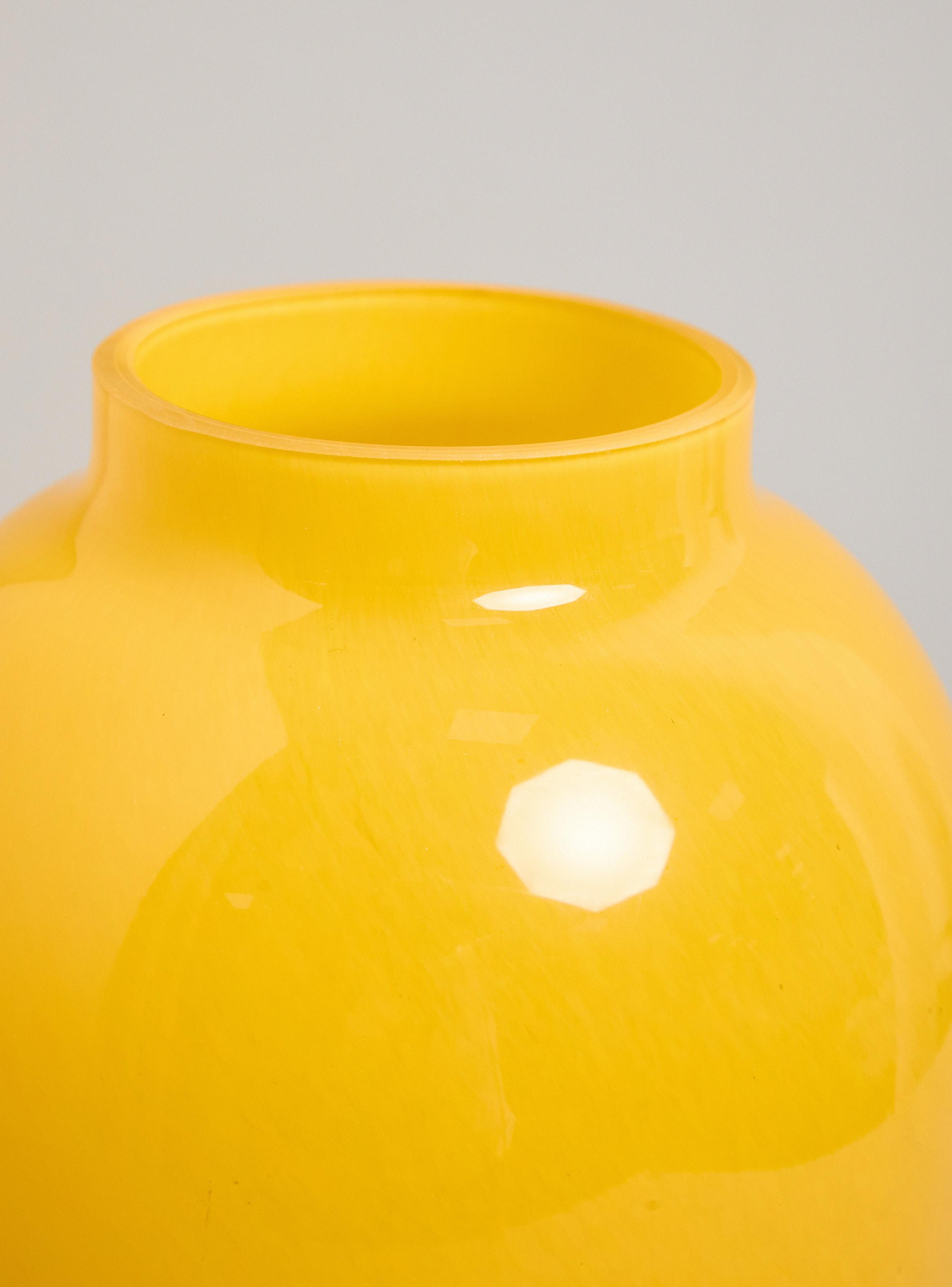 Jarrón Vidrio Amarillo 30 cm-2