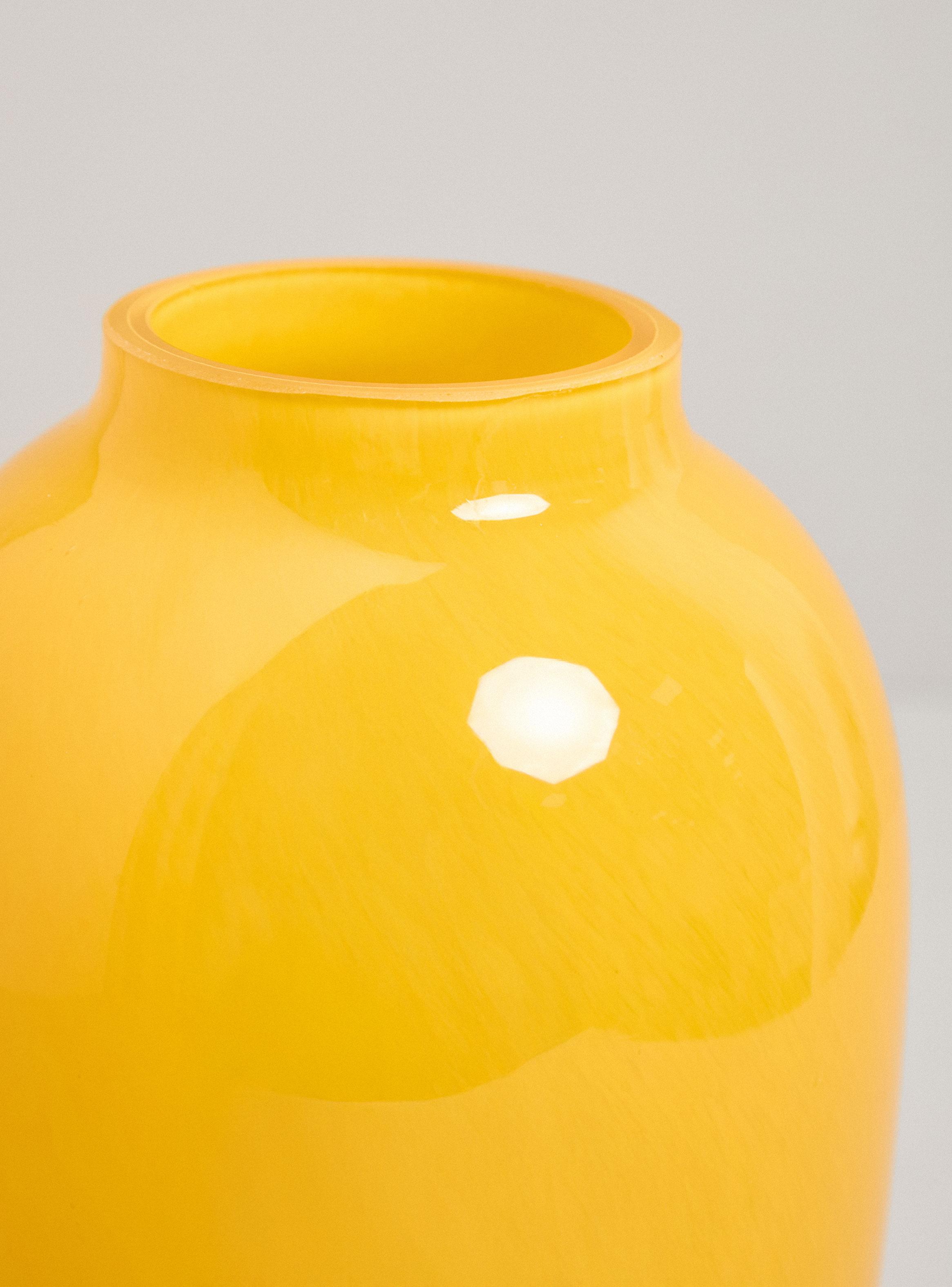 Jarrón Vidrio Amarillo 25 cm-2