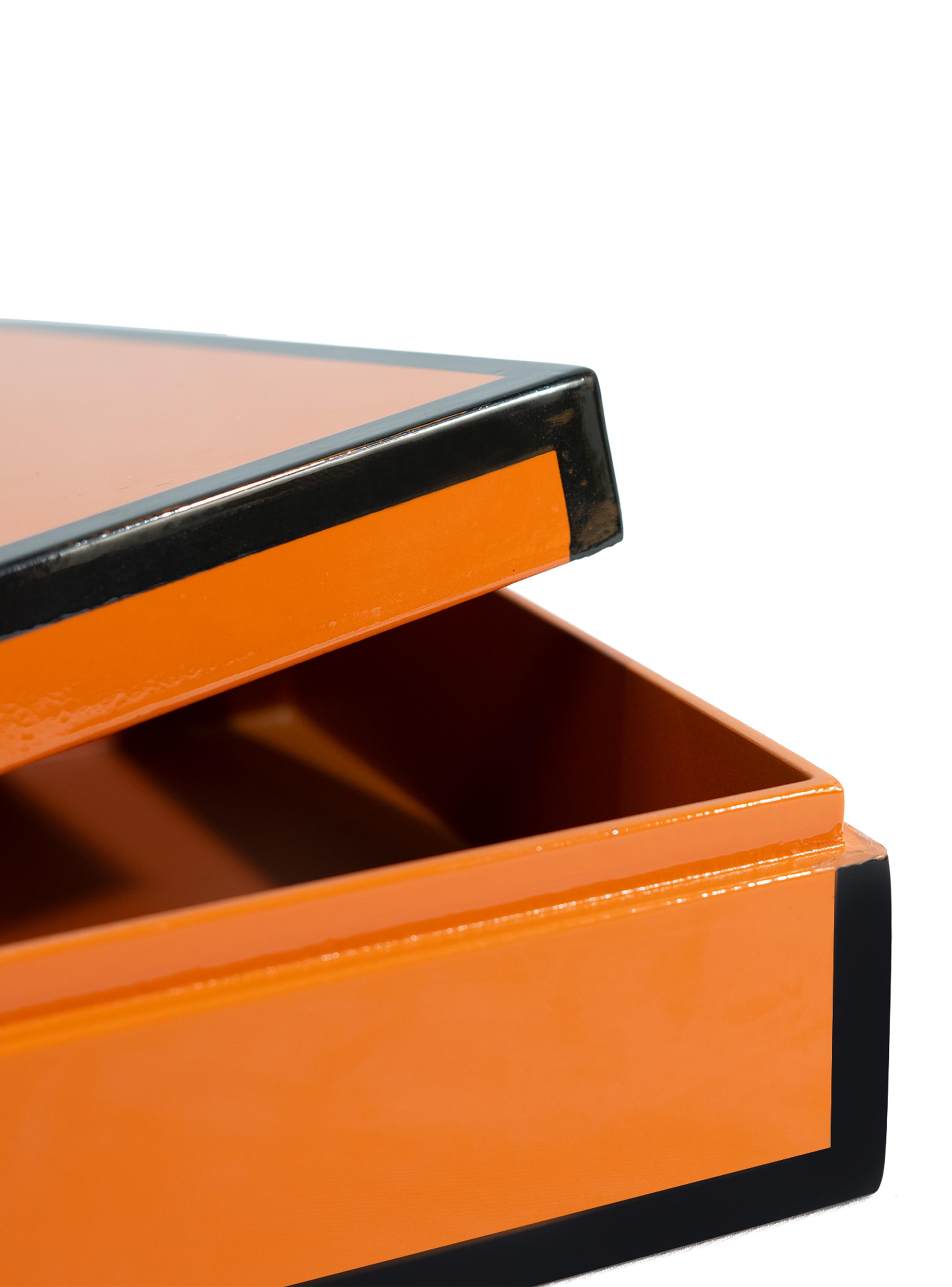 Caja Decorativa Roja M-3