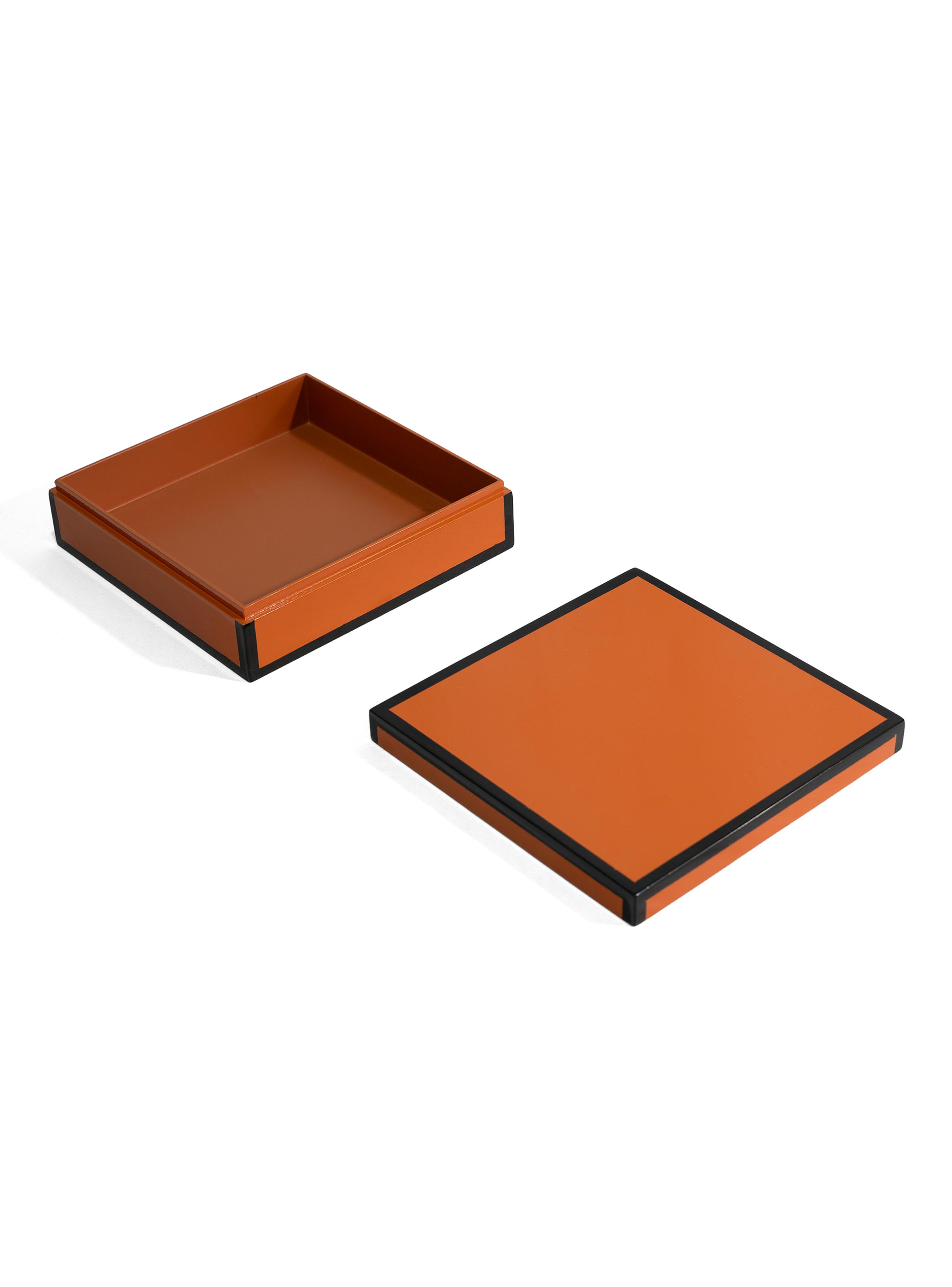 Caja Decorativa Roja M-2