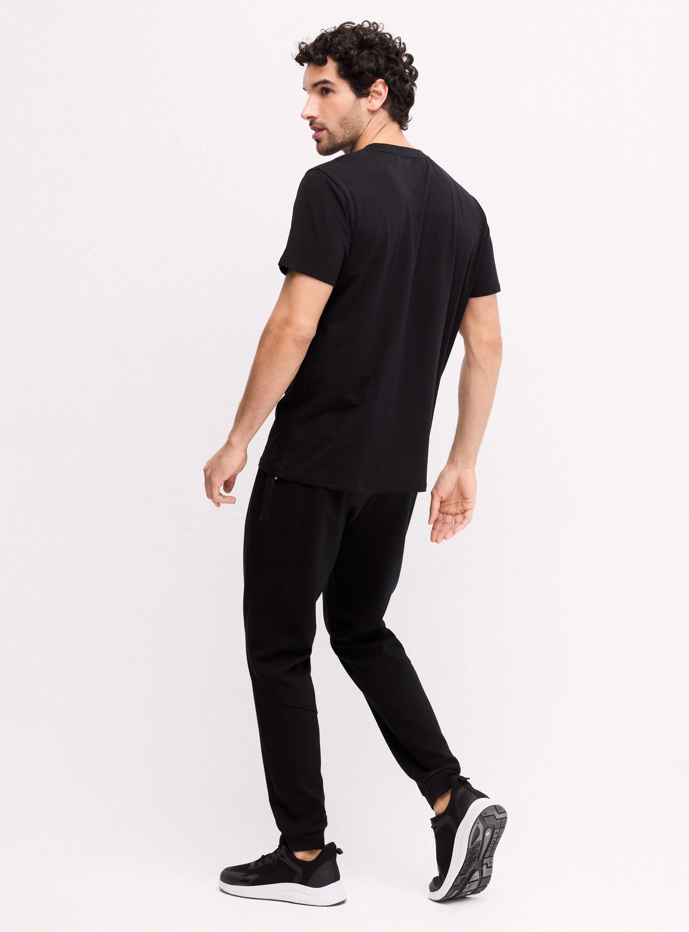 Polera Logo Sobre Relieve-5