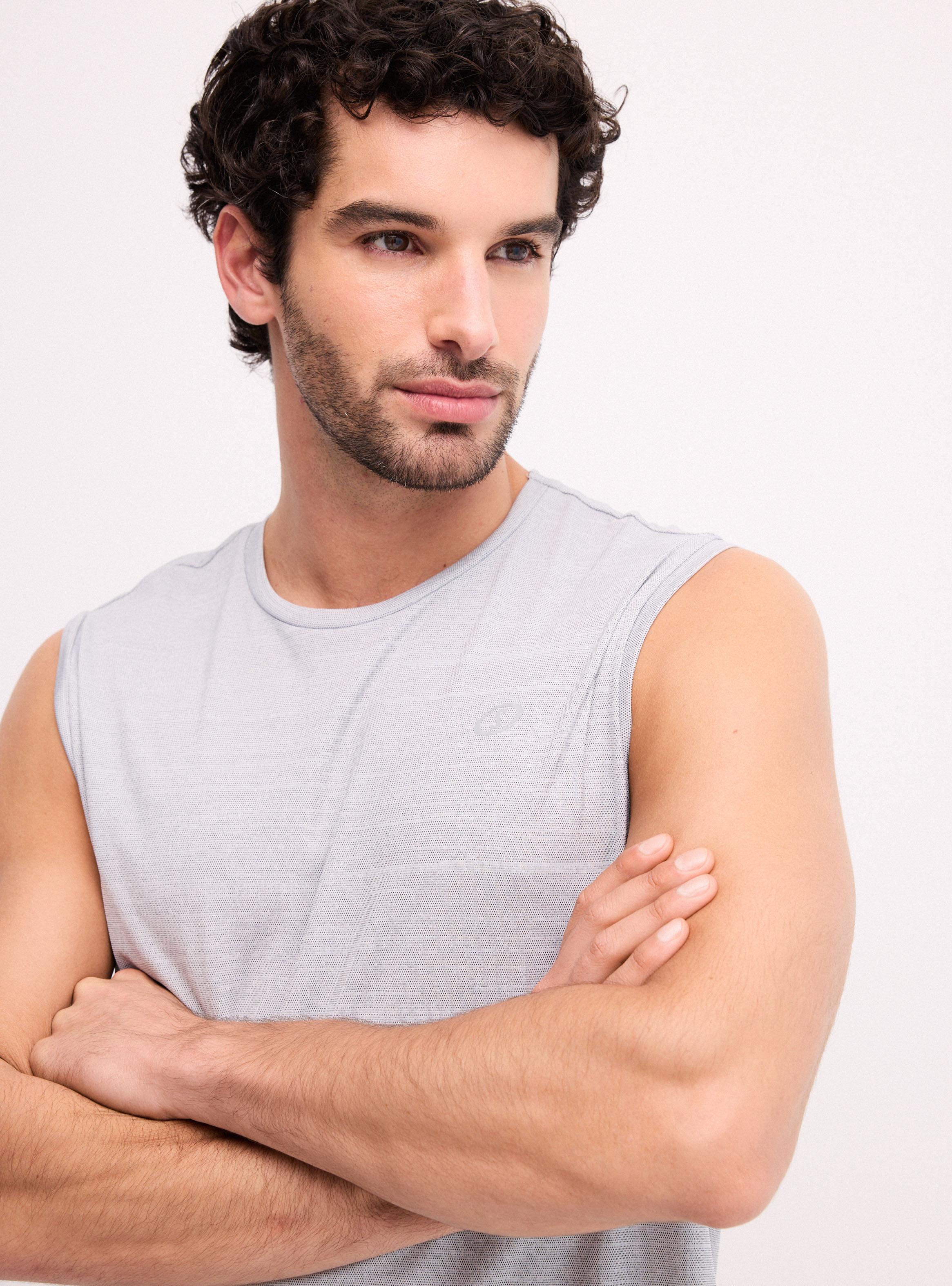 Polera Sin Mangas Tacto Frio-2