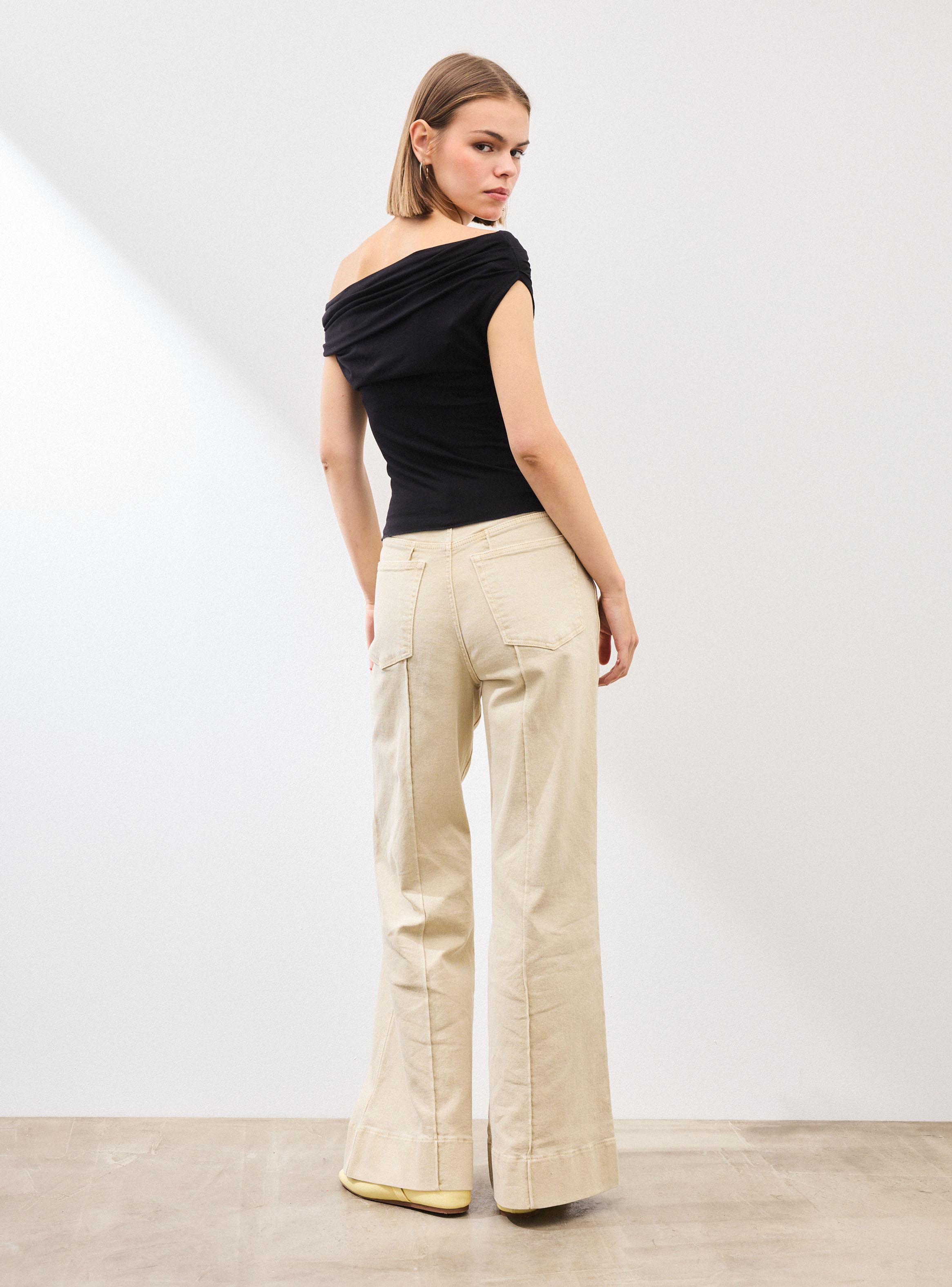 Polera Escote Asimétrico y Cuerpo Fruncido-5