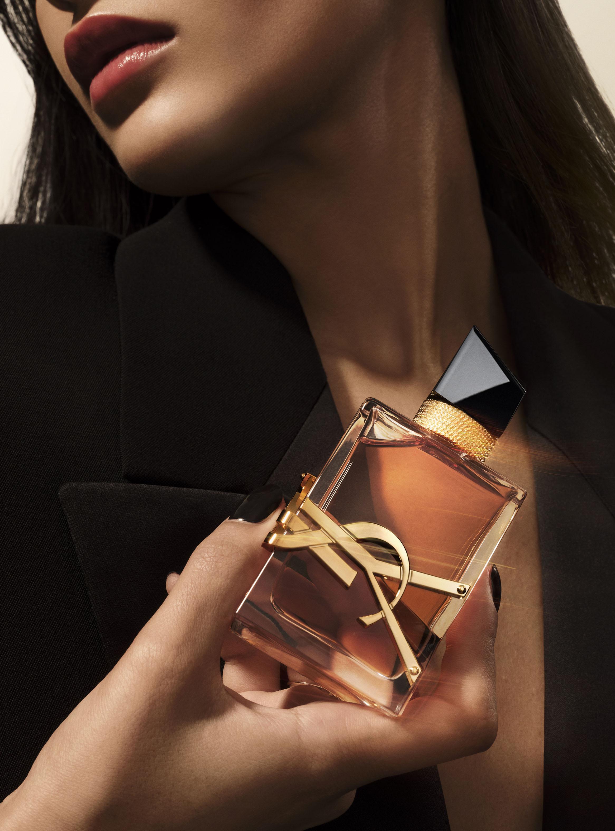Perfume Yves Saint Laurent Libre Intense Mujer EDP 90 ml-2