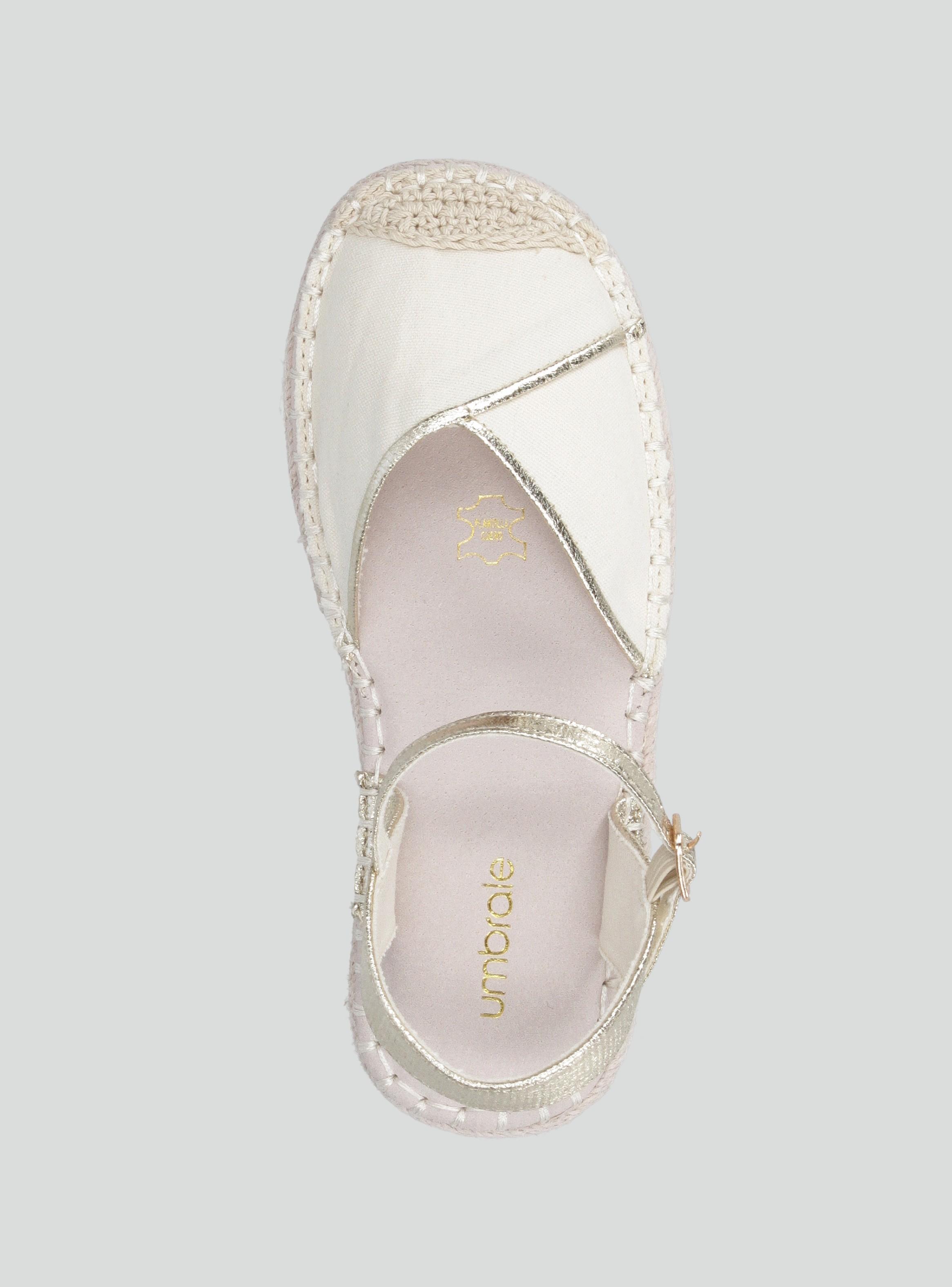 Sandalia Textil Con Bordee Dorado Niña-3