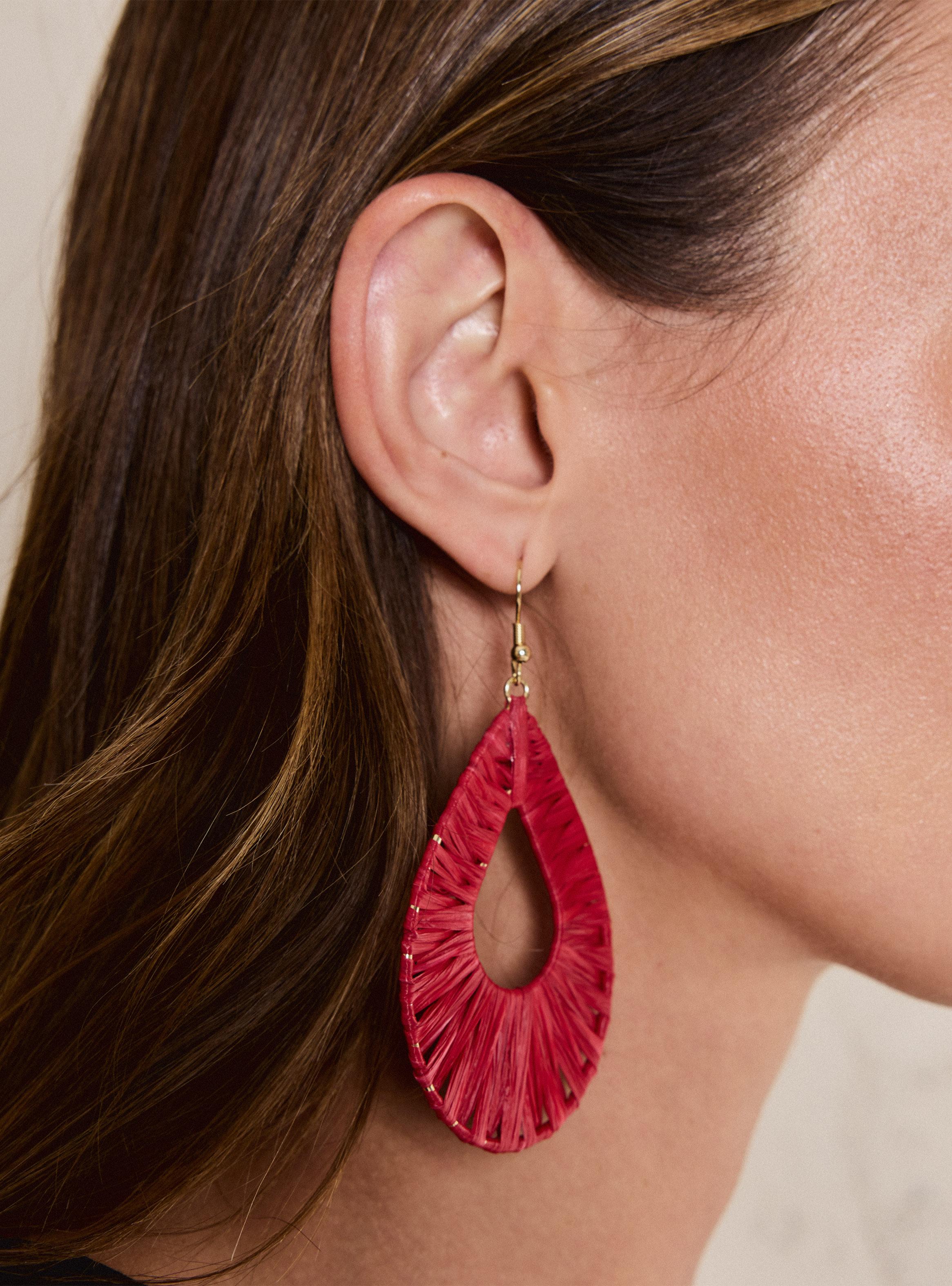 Aros Colgantes Embarrilados con Cut Out-2