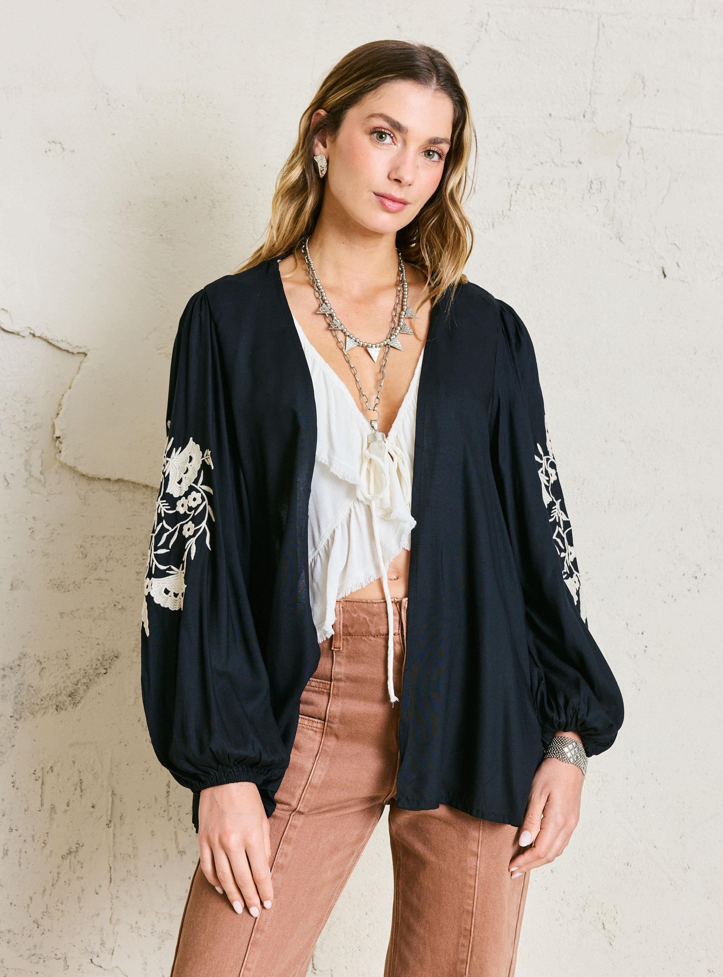 Kimono con Bordado en Mangas-2