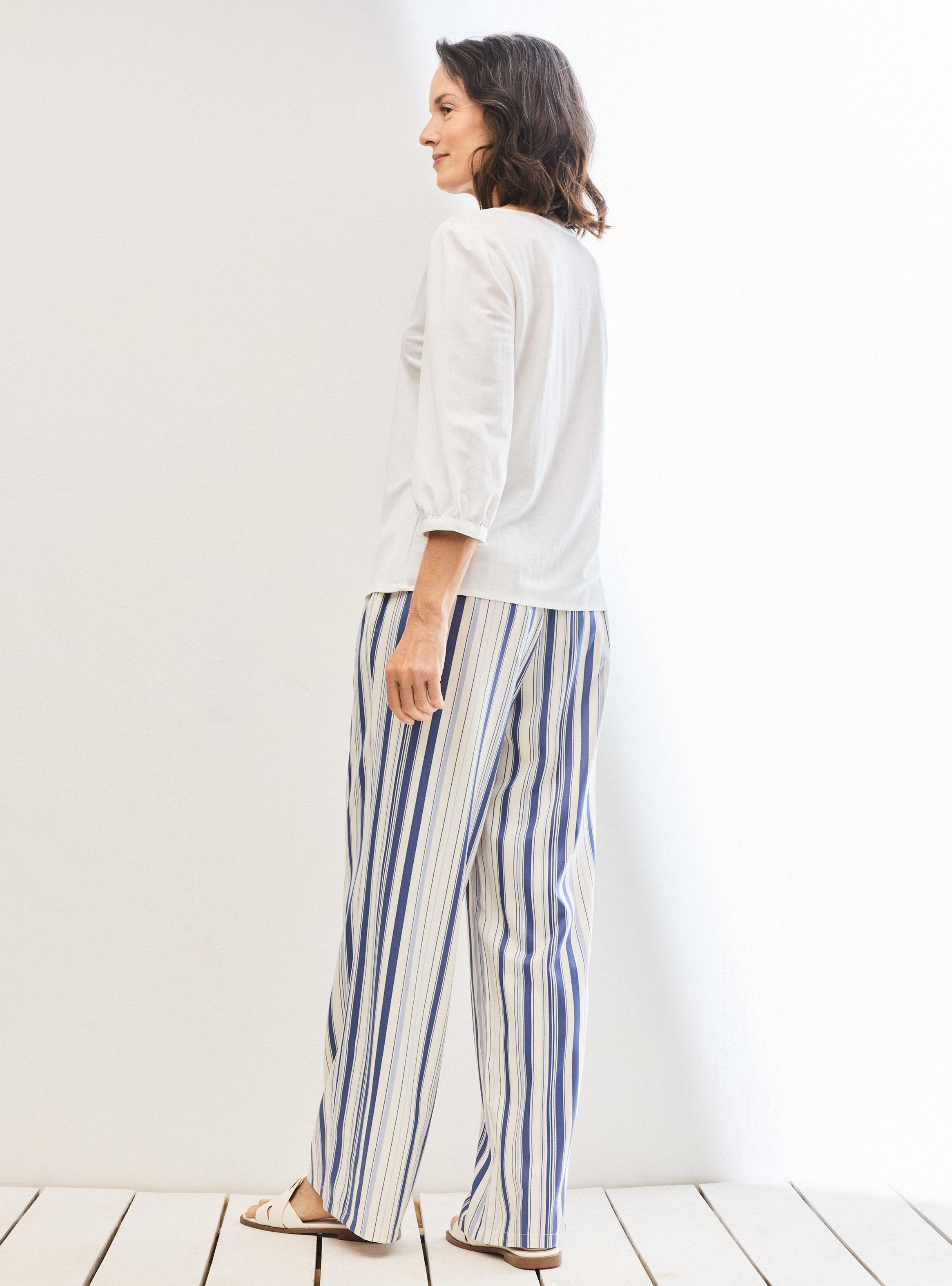 Blusa con Aplicación en Escote-5