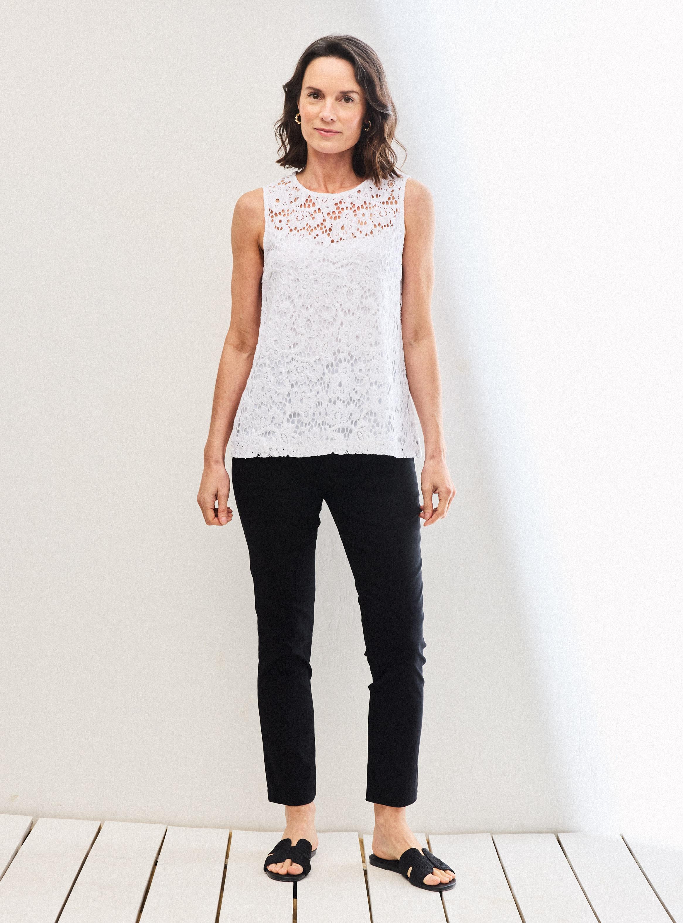 Blusa sin Mangas de Encaje con Forro-4