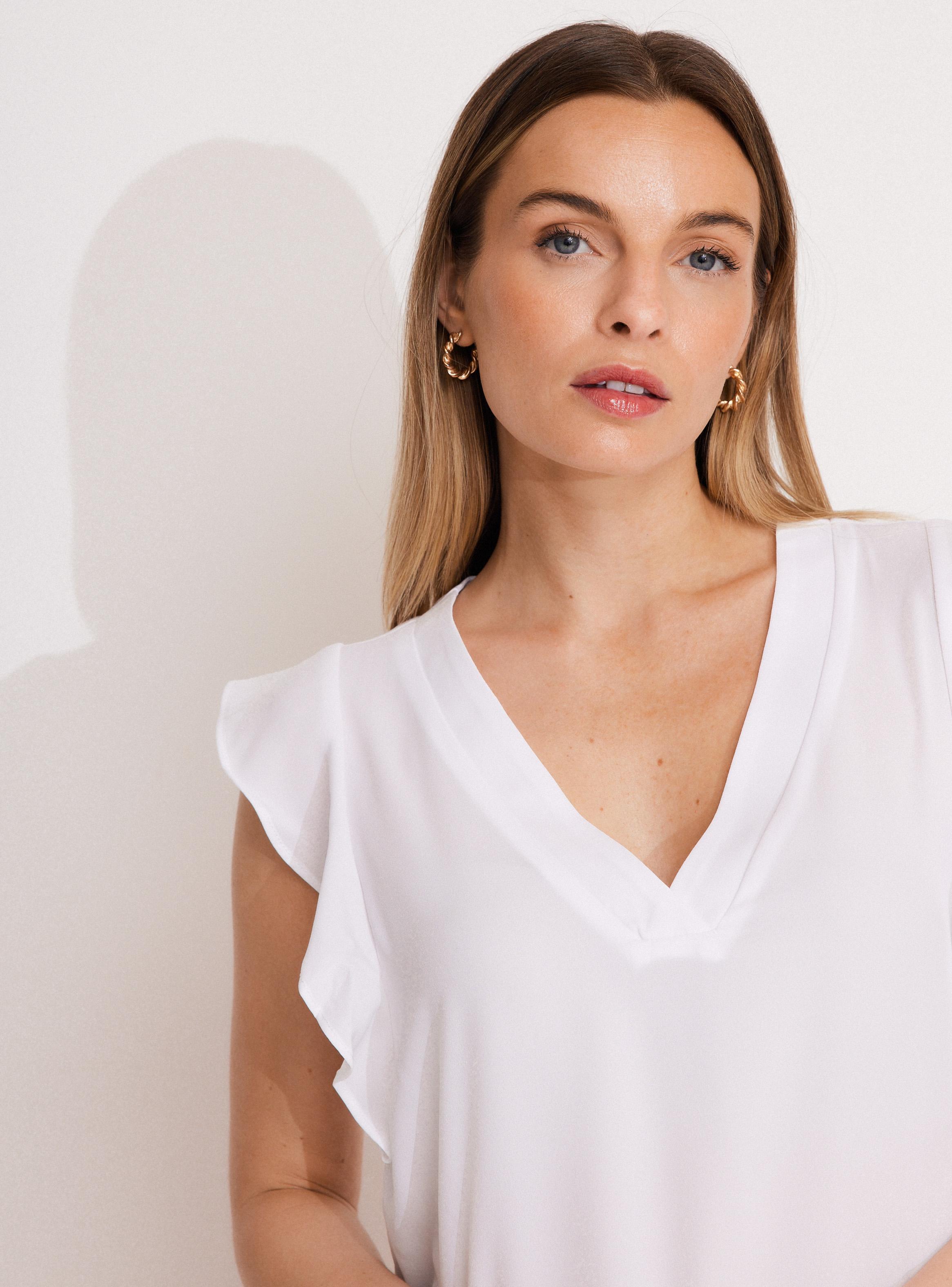 Blusa Fluida con Vuelo en Mangas-2