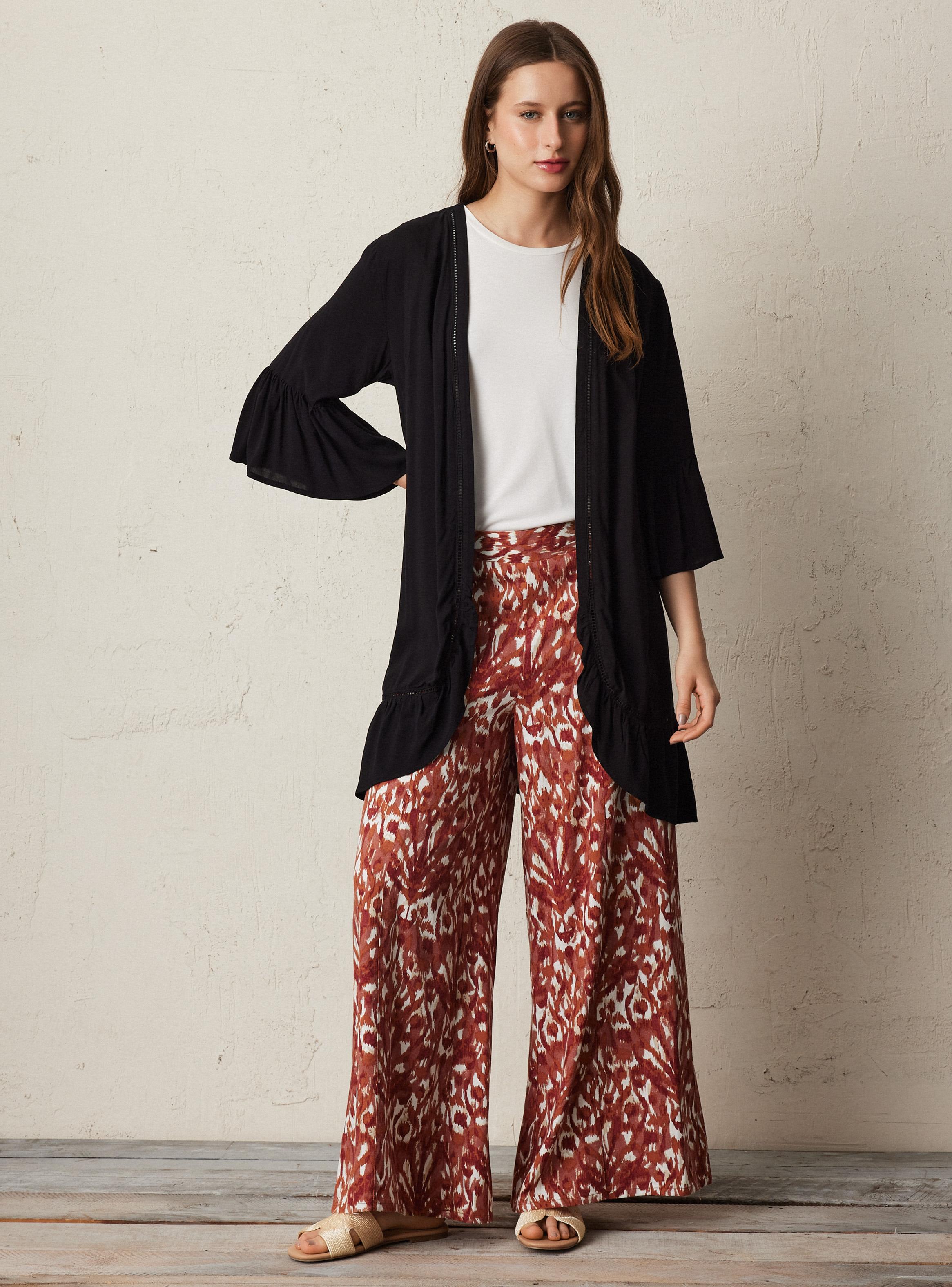 Blusa Tipo Kimono con Vuelo en Ruedo-4