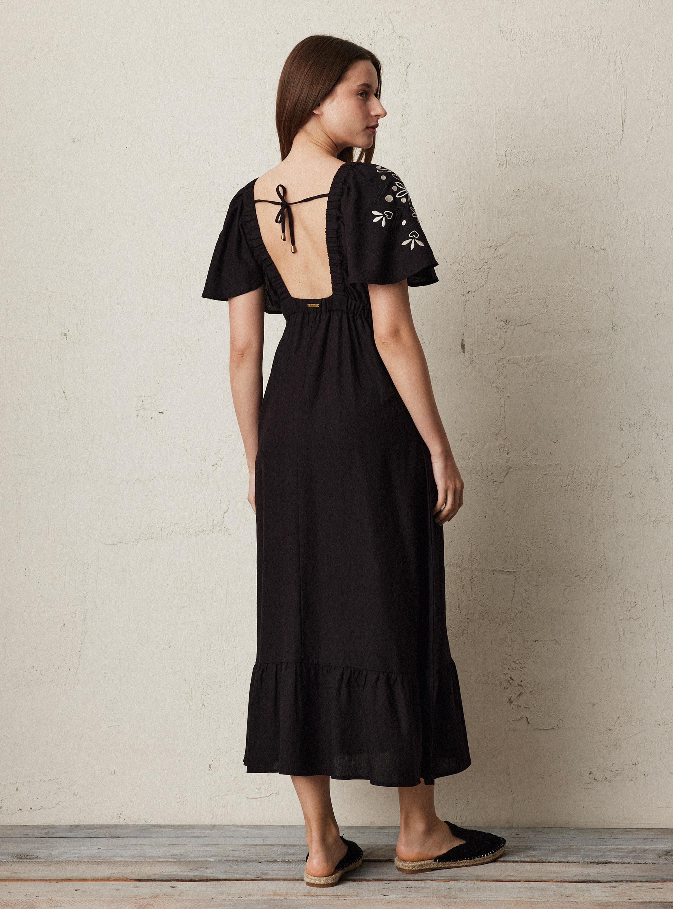 Vestido con Capas Bordado en Mangas-5